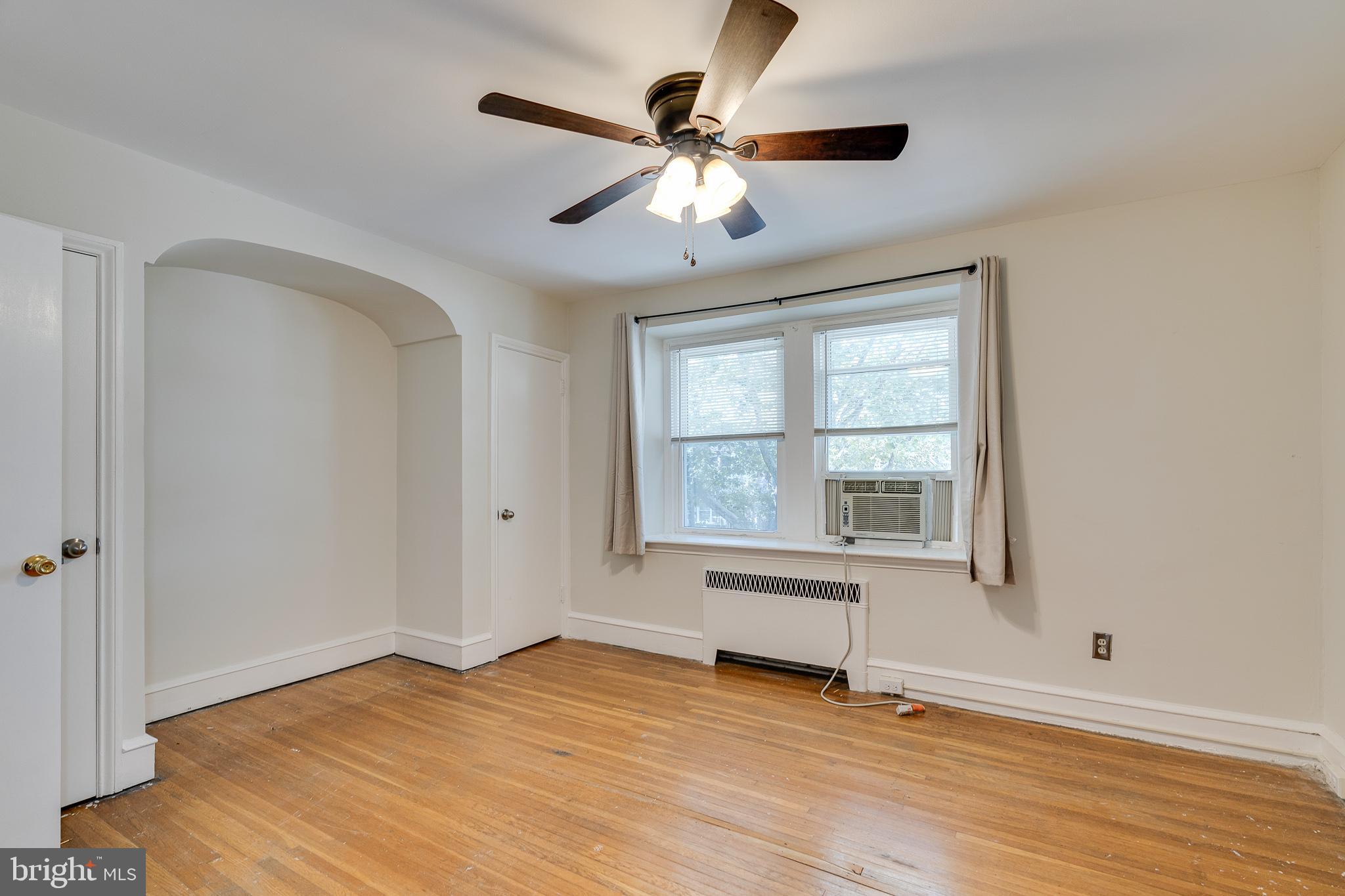 CRESCENTVILLE - Residential