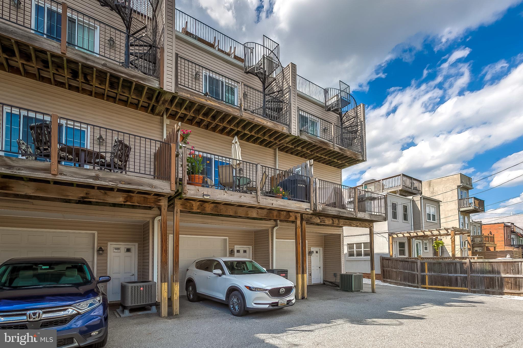 LOCUST POINT - Residential