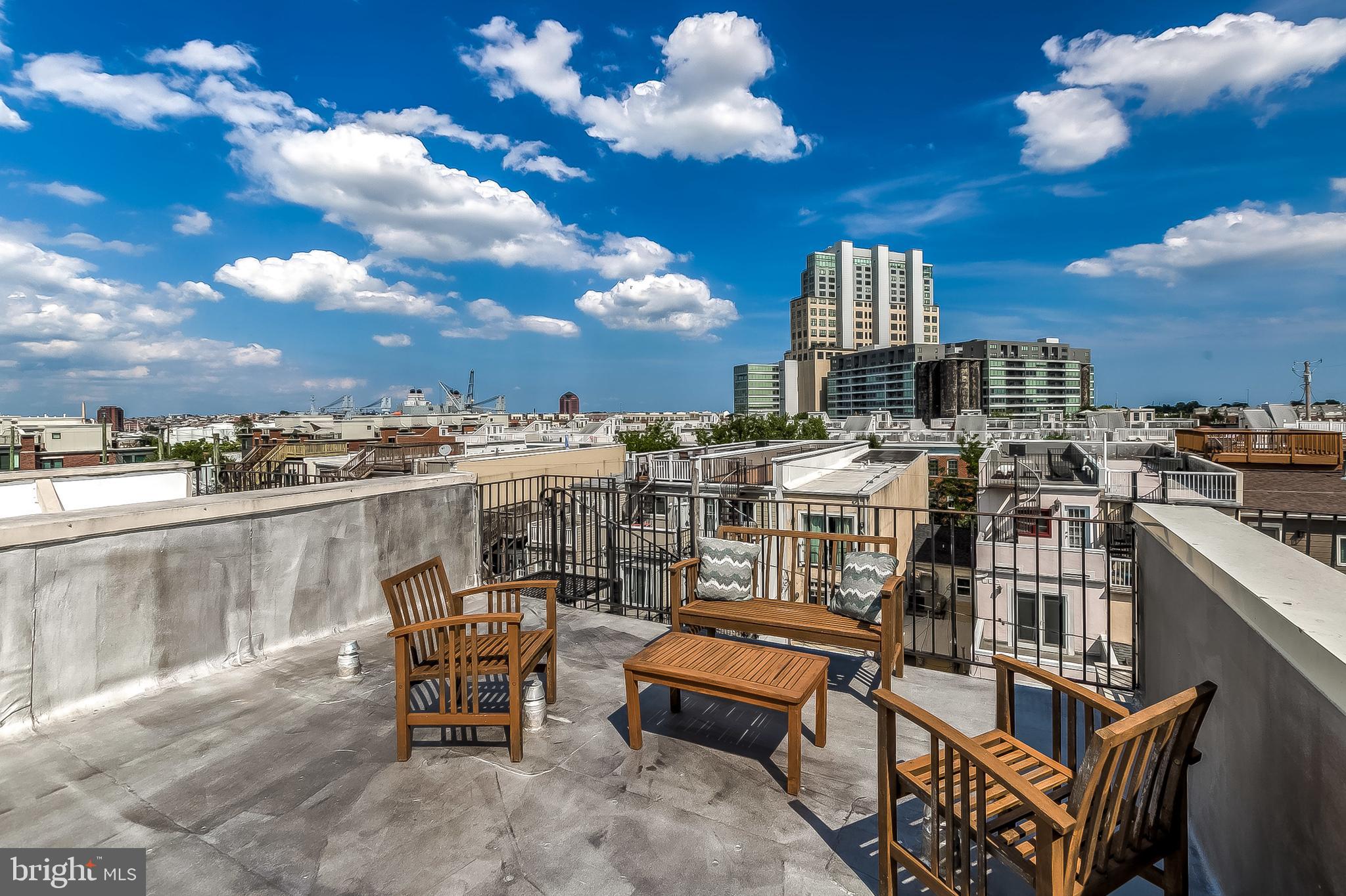 LOCUST POINT - Residential