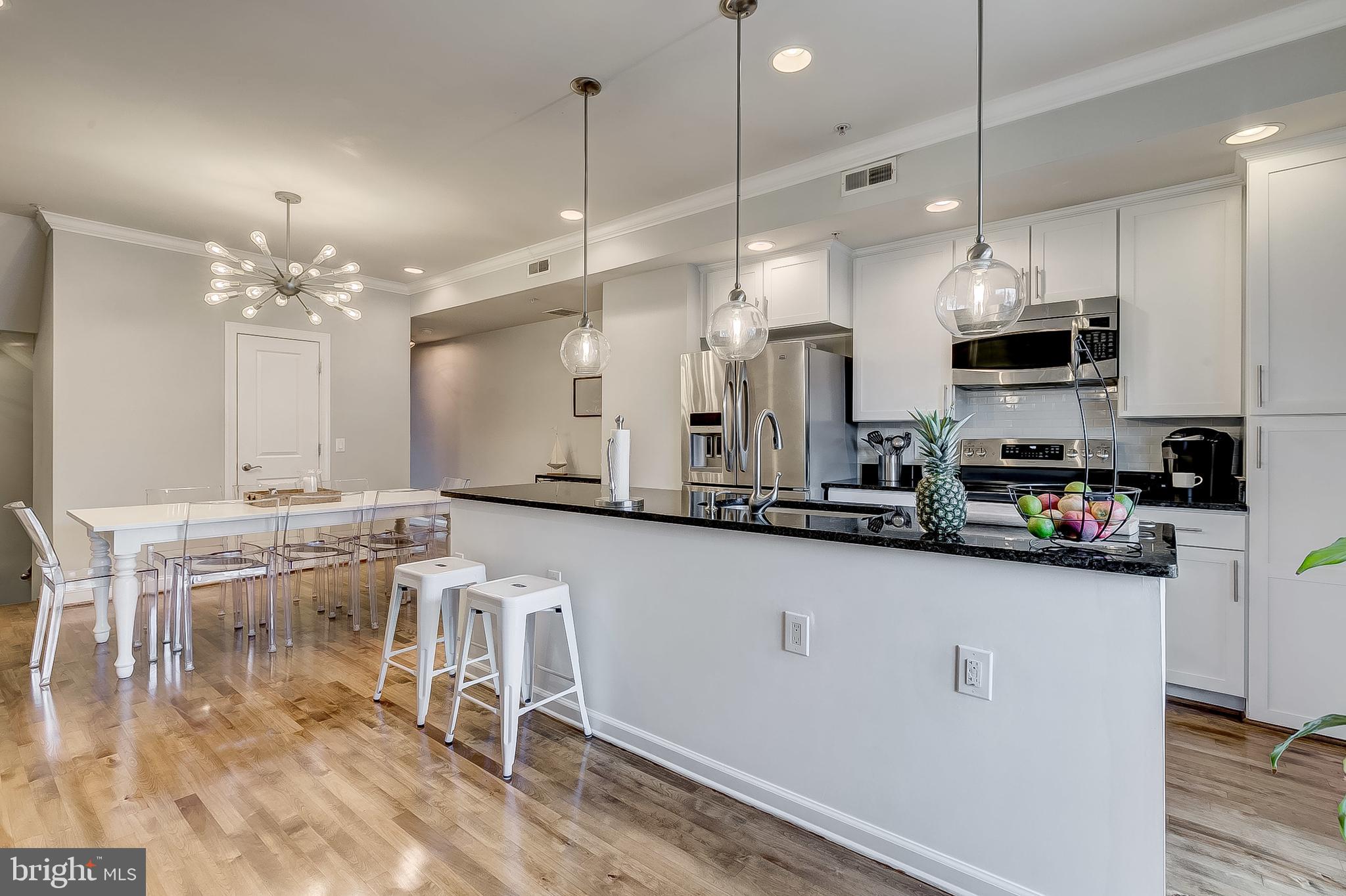 LOCUST POINT - Residential