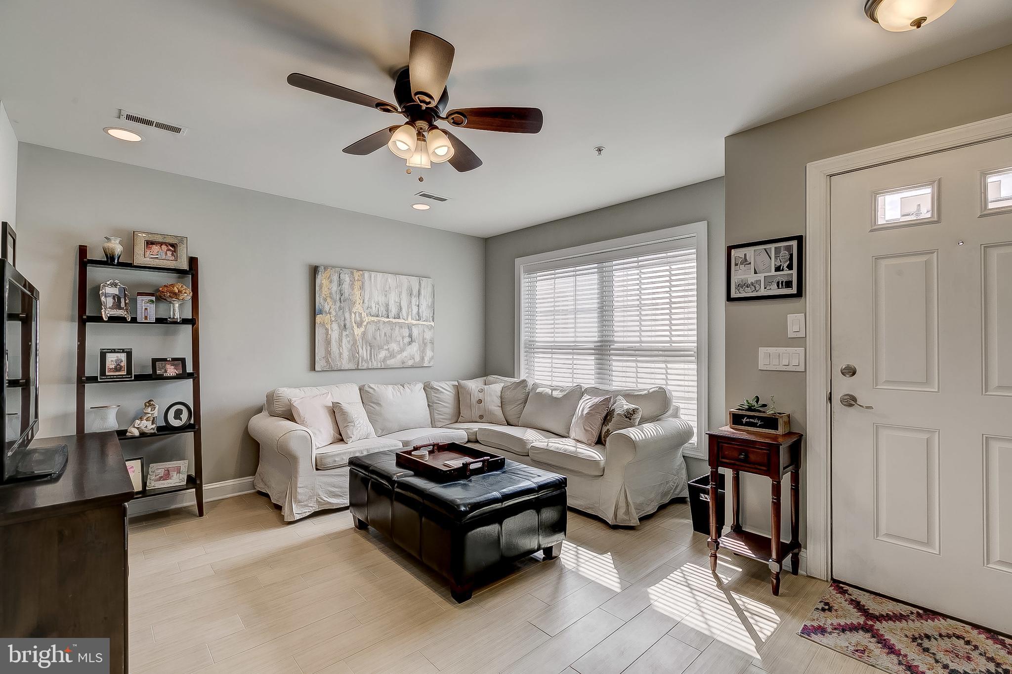 LOCUST POINT - Residential