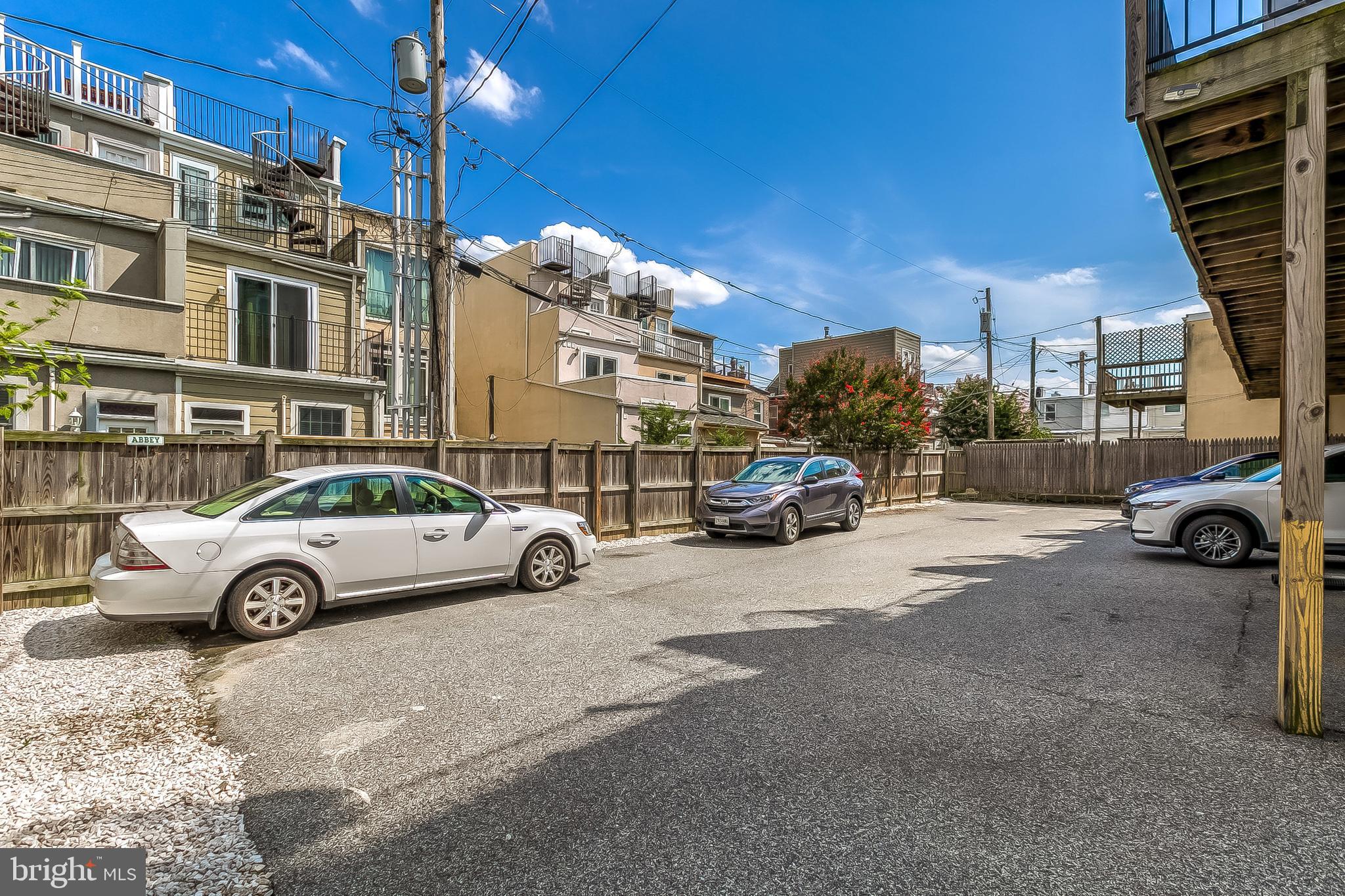 LOCUST POINT - Residential