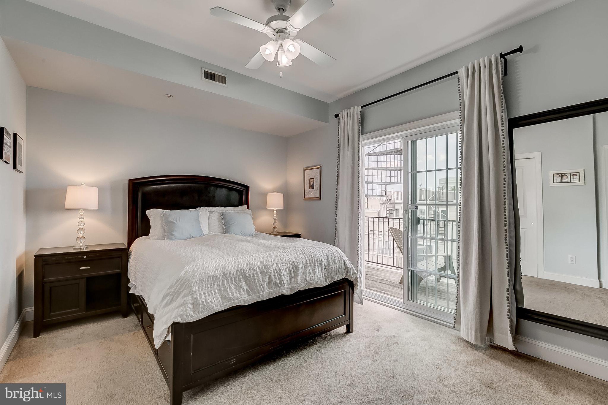 LOCUST POINT - Residential