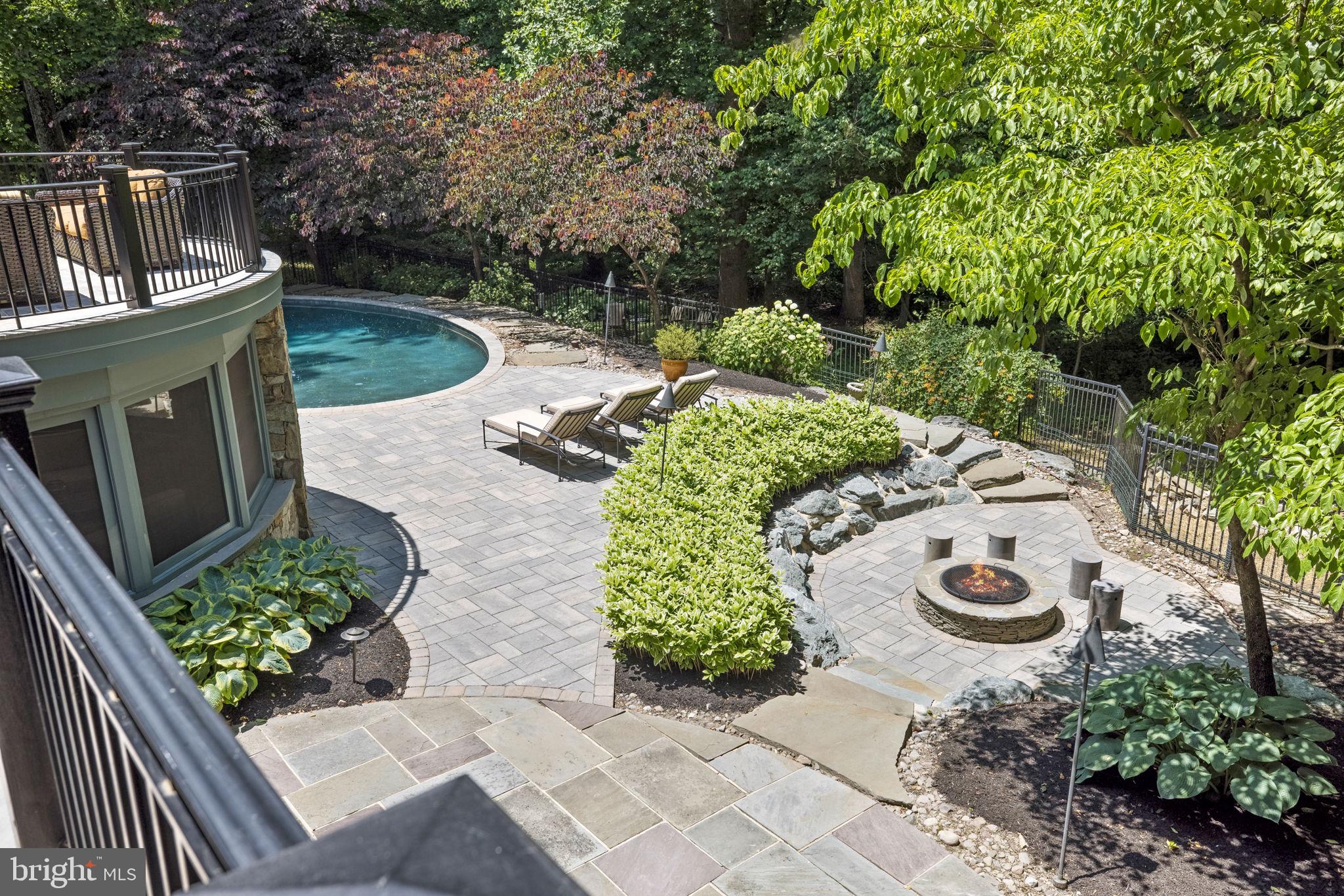 MERRY GO ROUND FARM - Residential