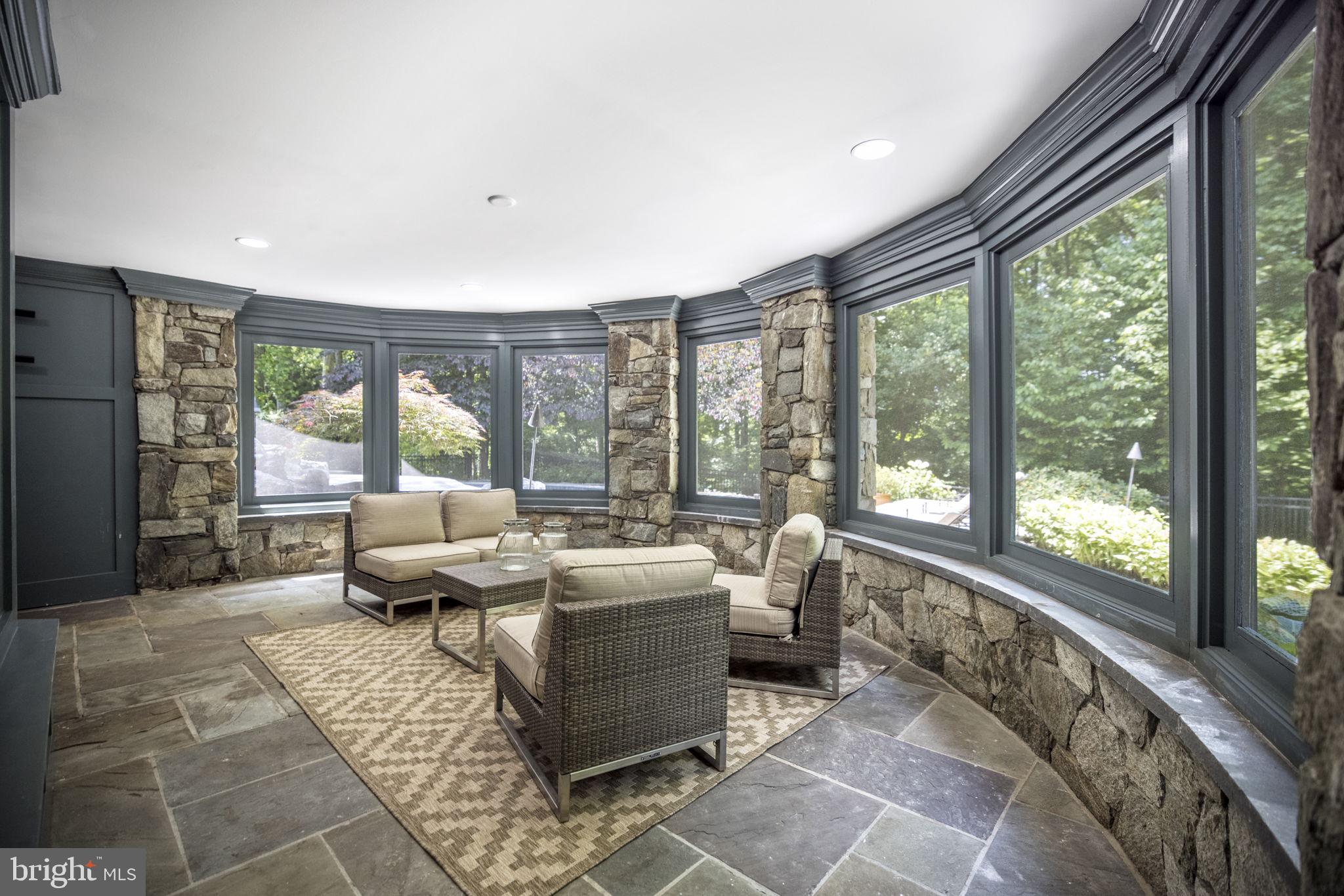 MERRY GO ROUND FARM - Residential