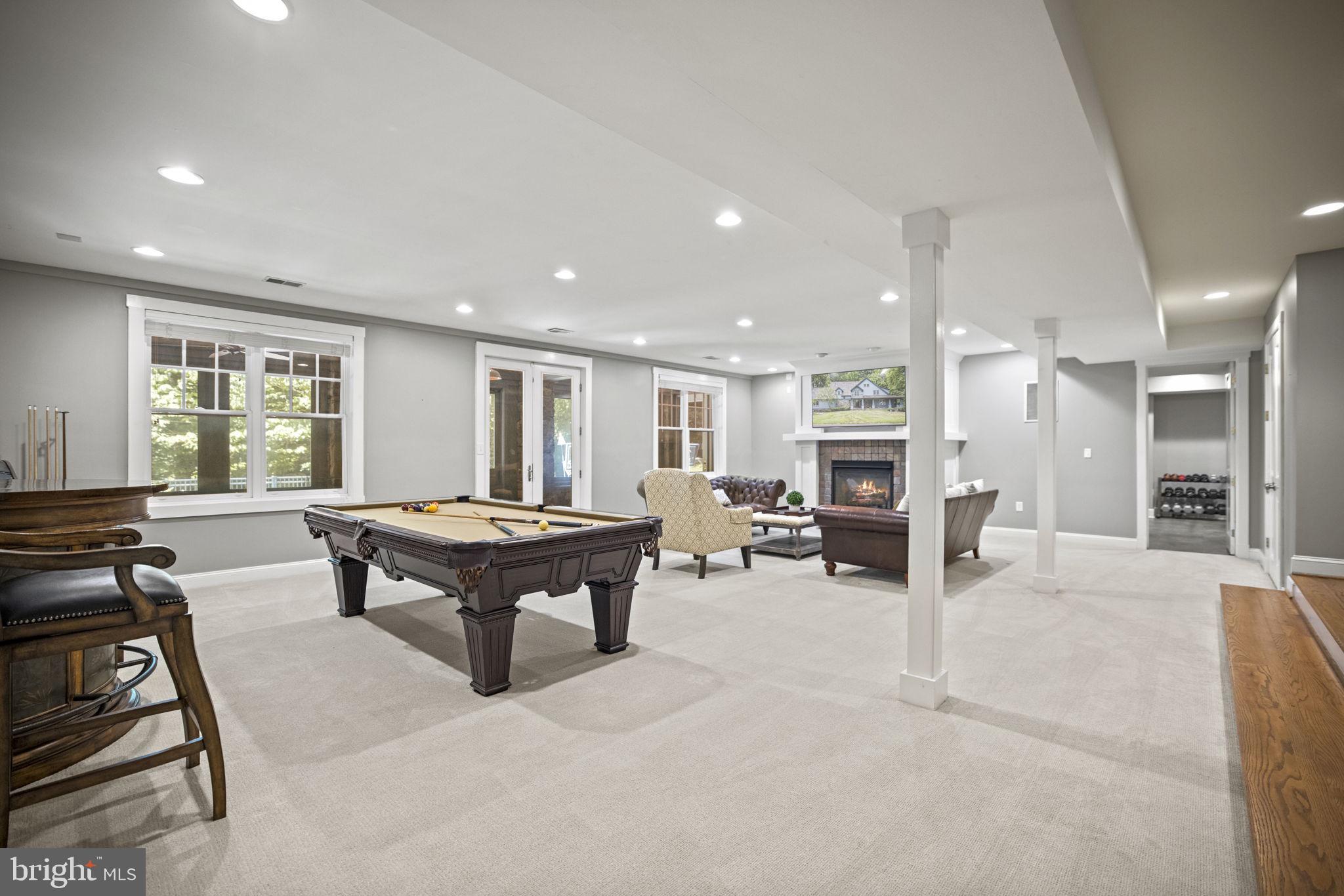 MERRY GO ROUND FARM - Residential