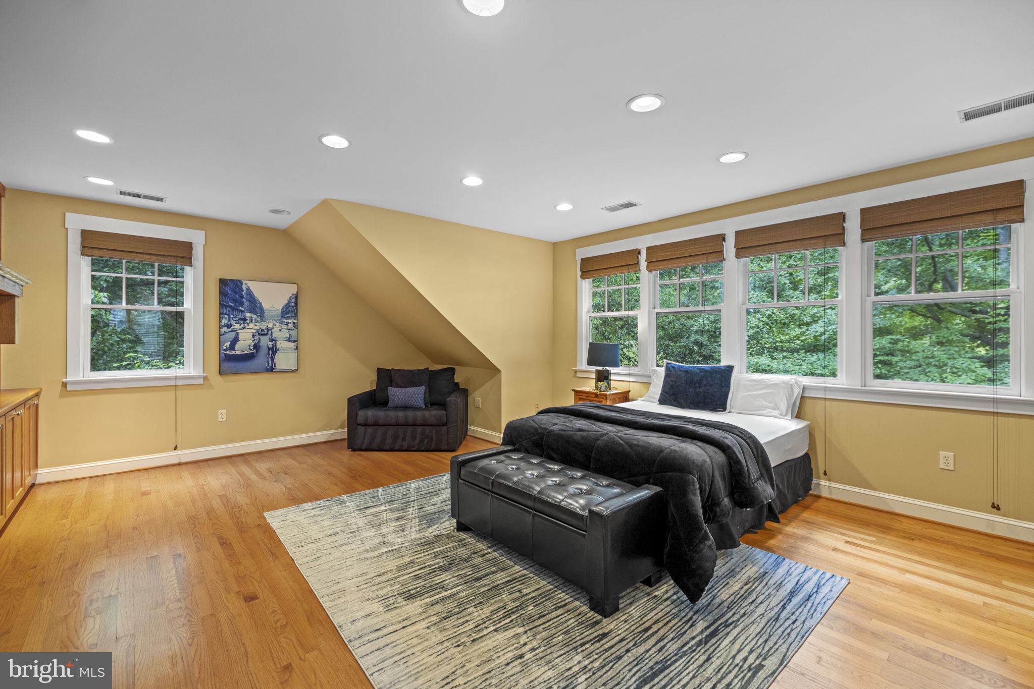 MERRY GO ROUND FARM - Residential