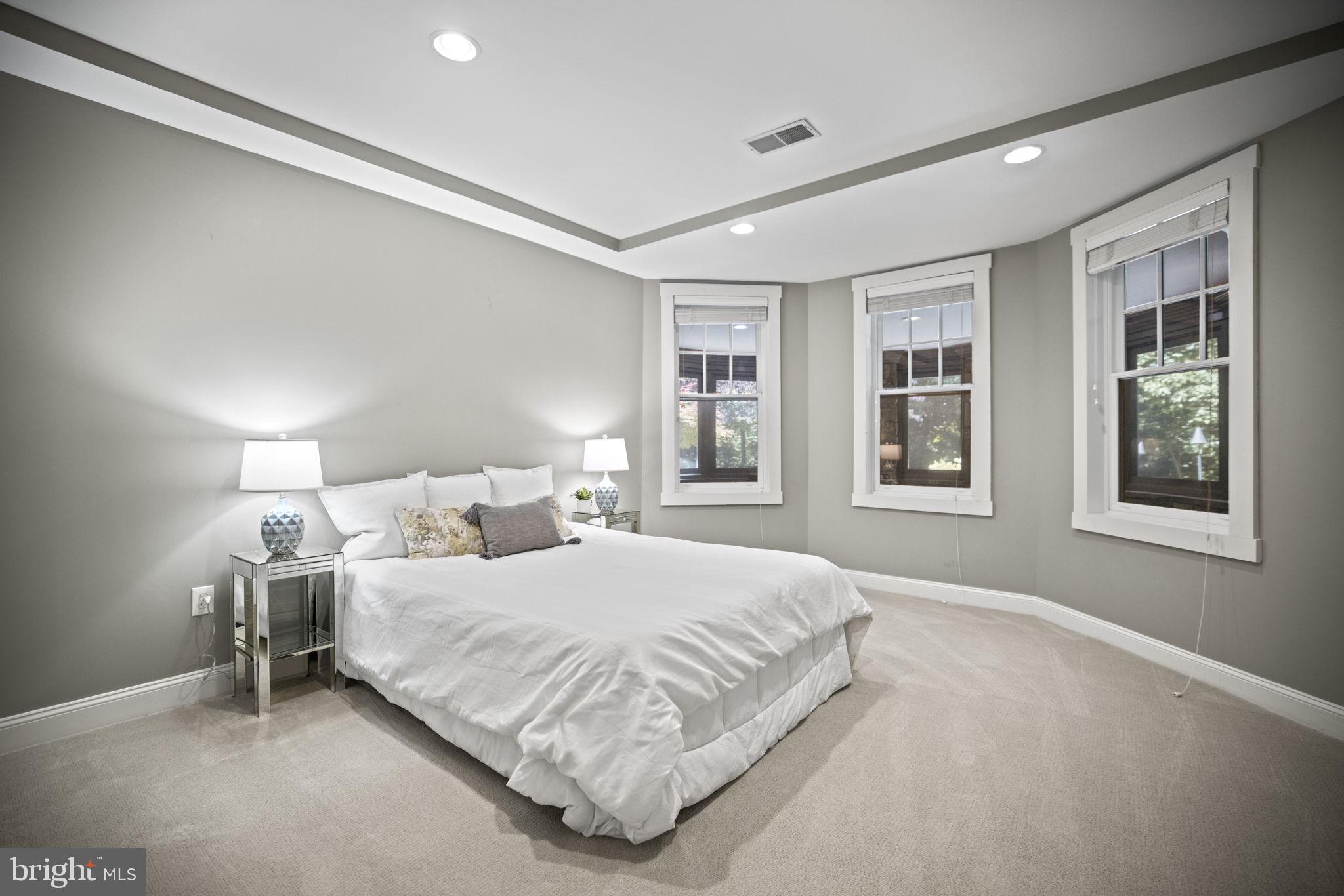 MERRY GO ROUND FARM - Residential