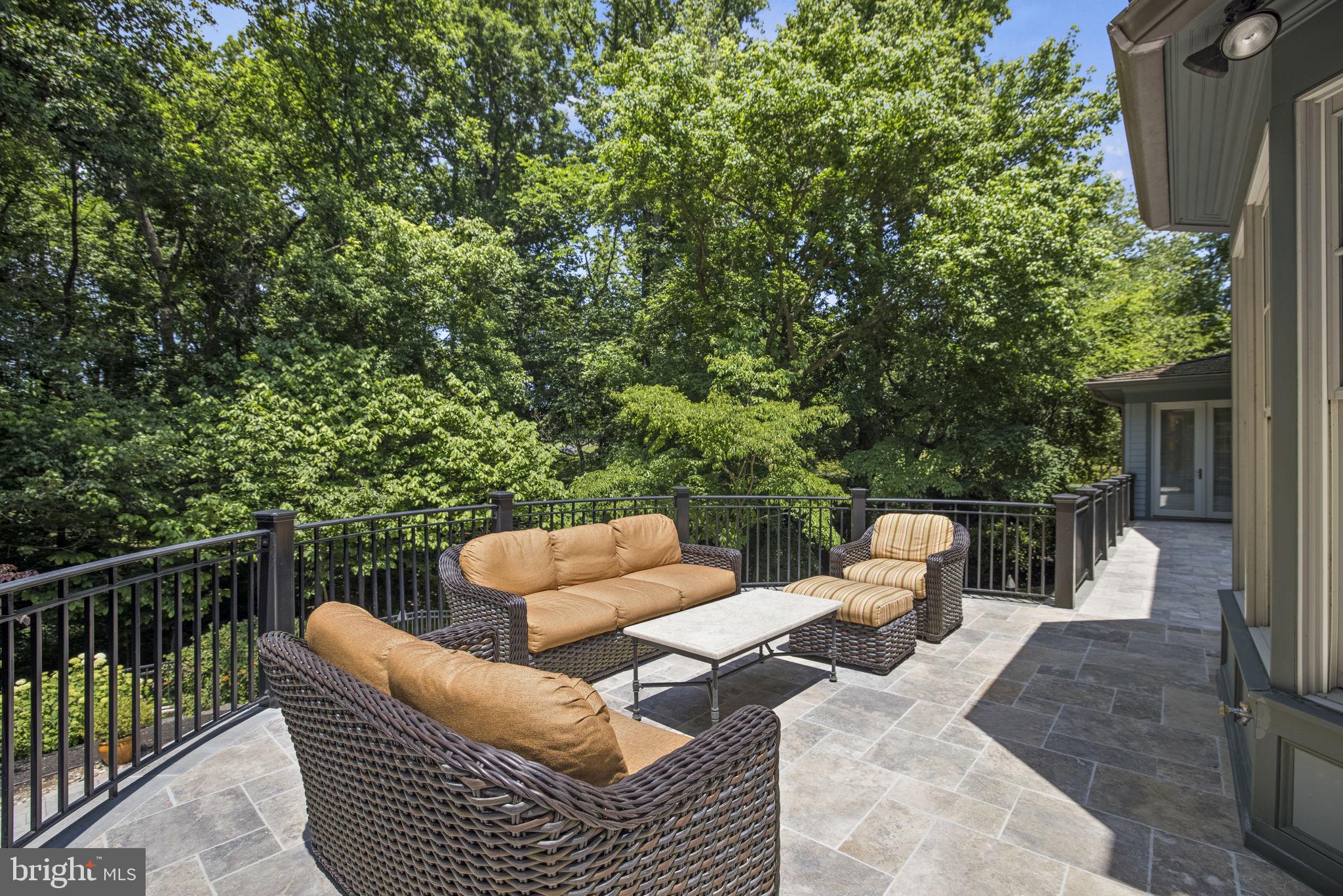 MERRY GO ROUND FARM - Residential