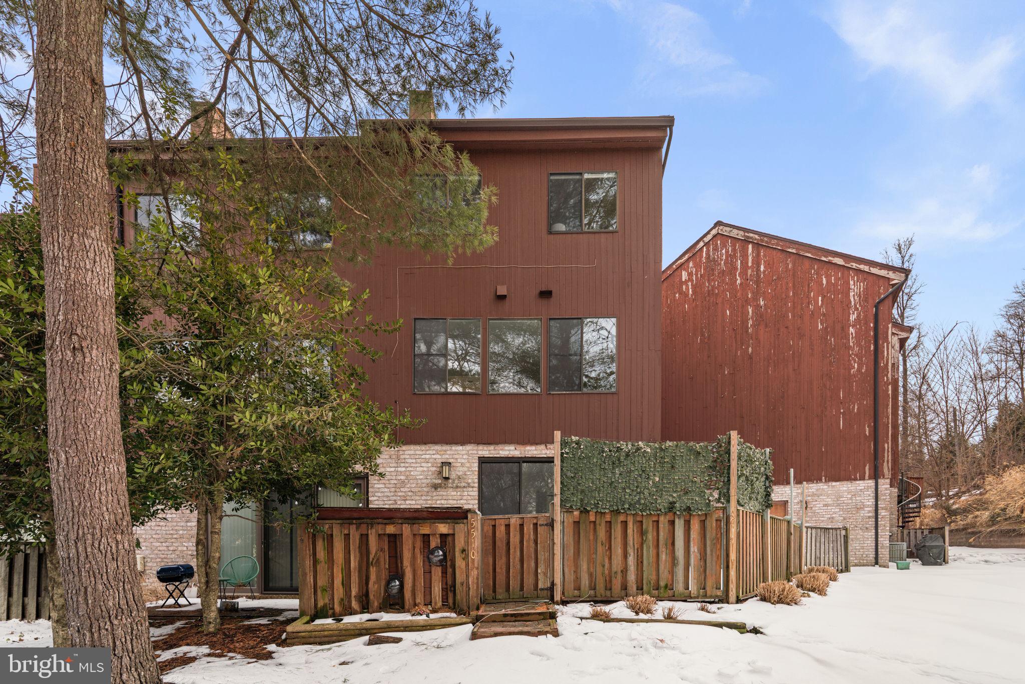 TOWN CENTER - Residential