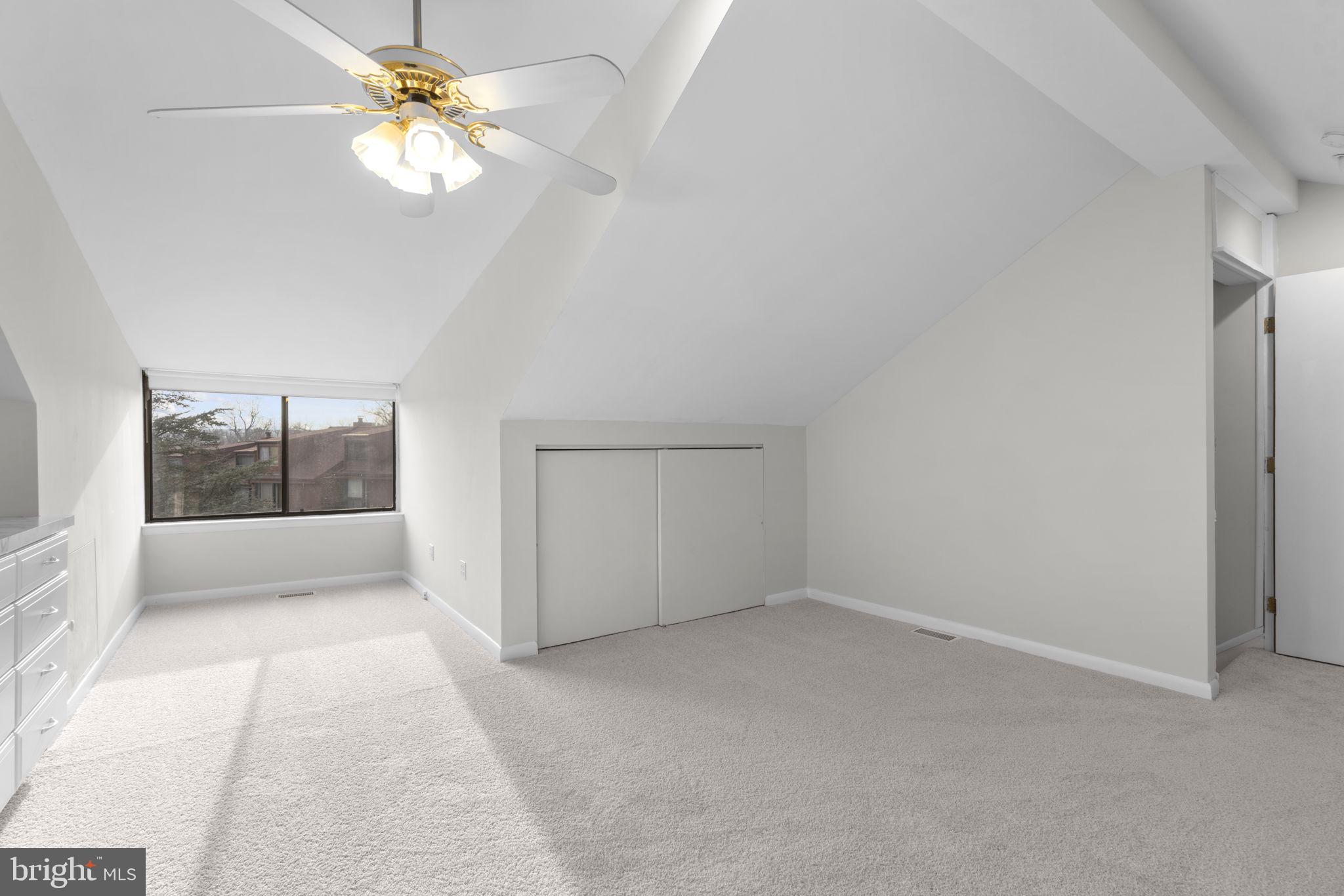 TOWN CENTER - Residential