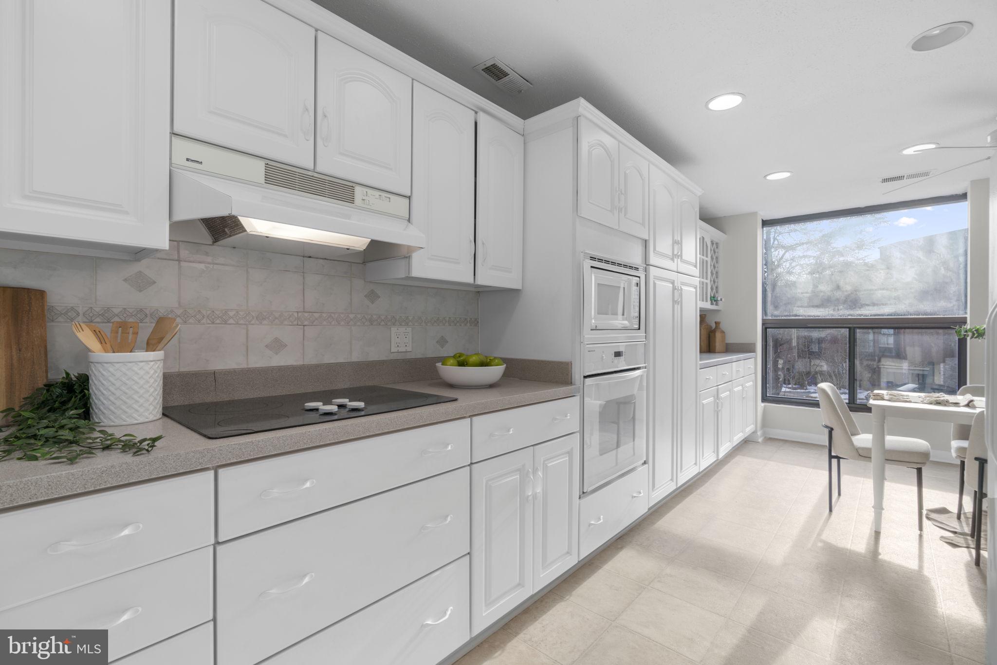 TOWN CENTER - Residential