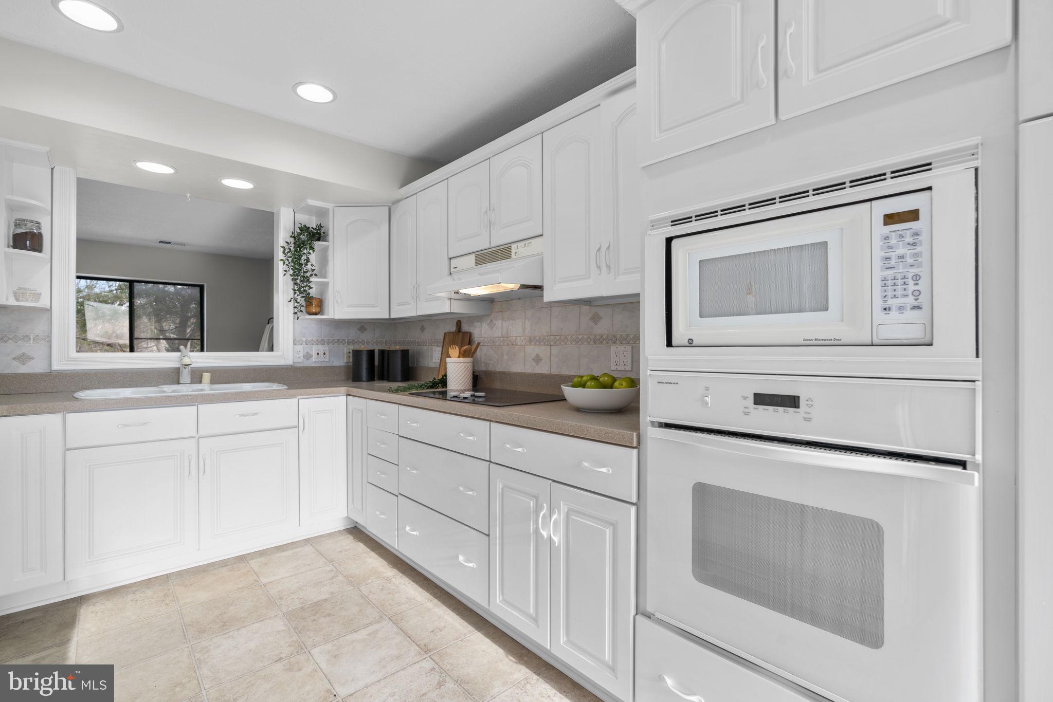 TOWN CENTER - Residential