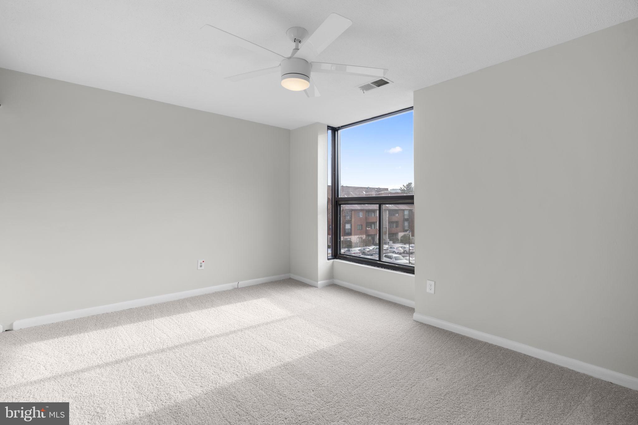 TOWN CENTER - Residential