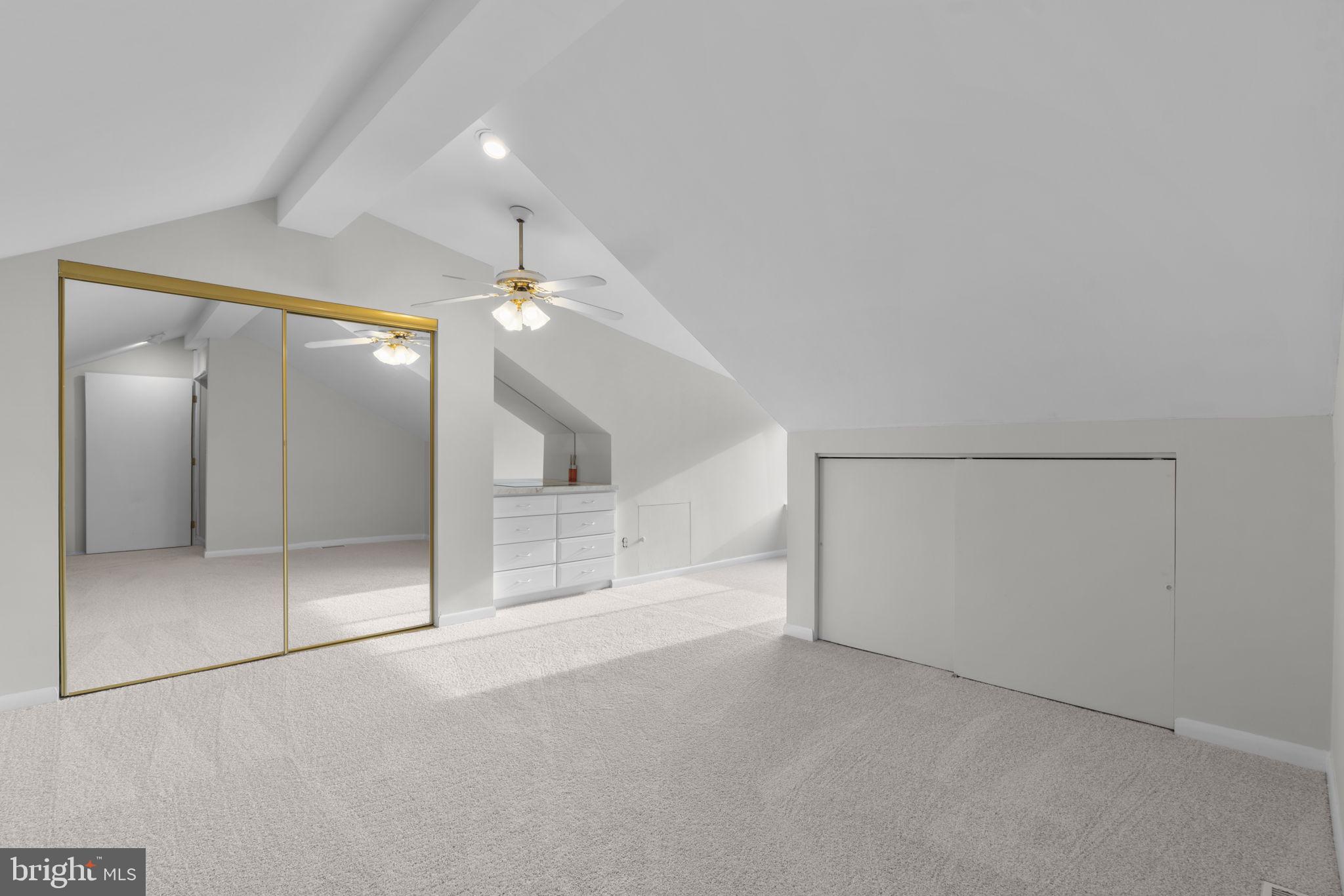 TOWN CENTER - Residential