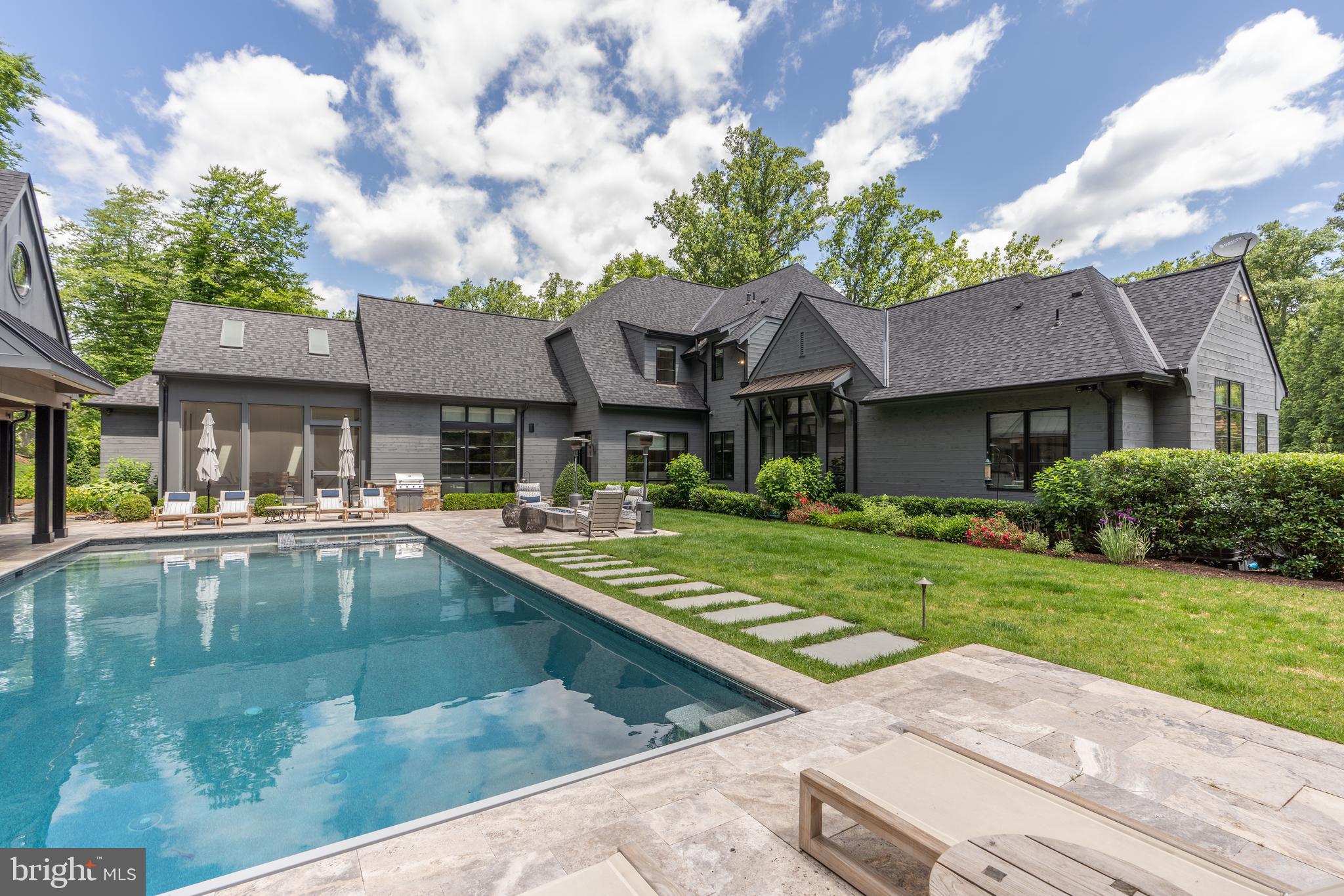 LANGLEY FOREST - Residential