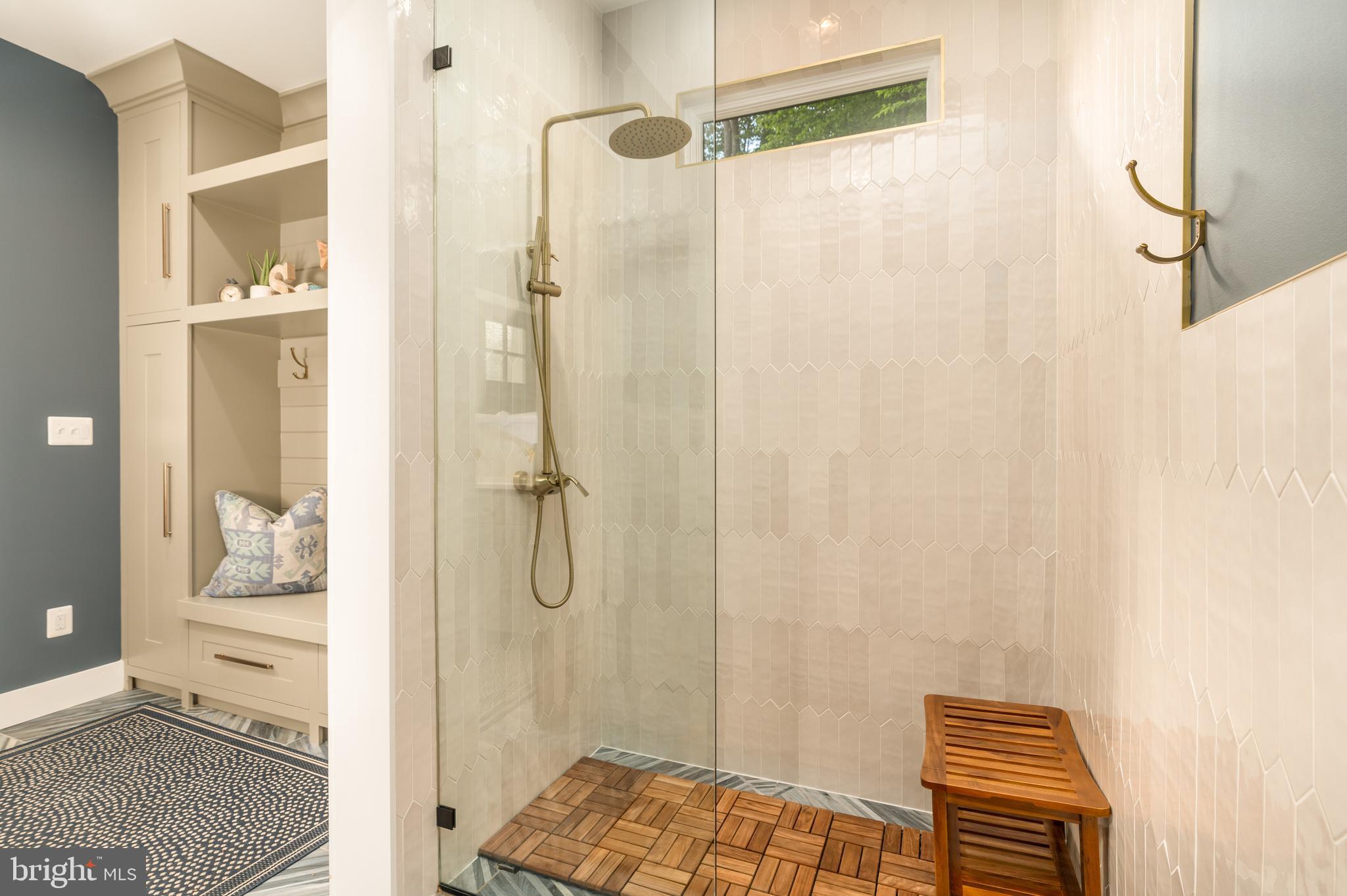 LANGLEY FOREST - Residential