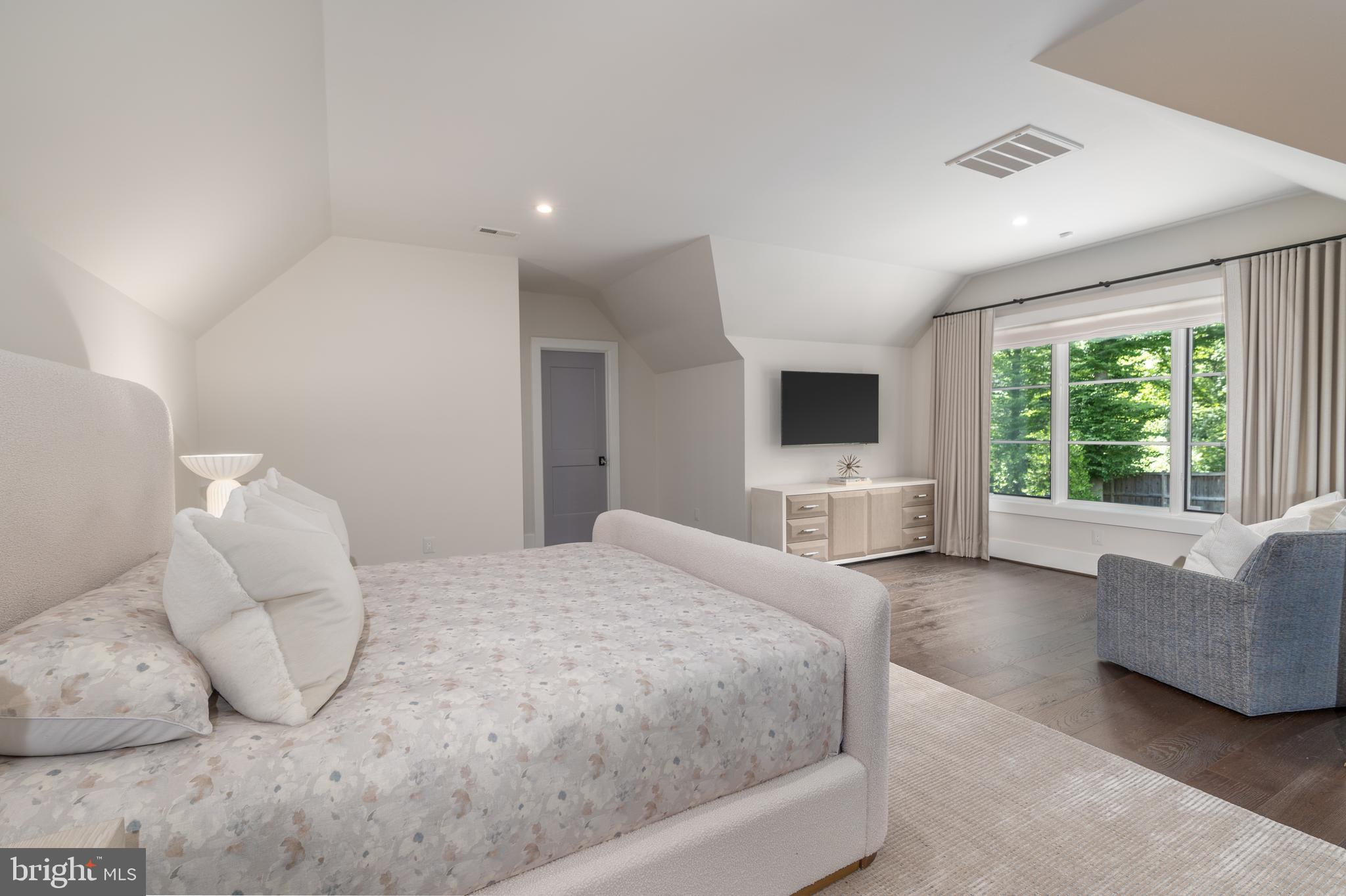 LANGLEY FOREST - Residential