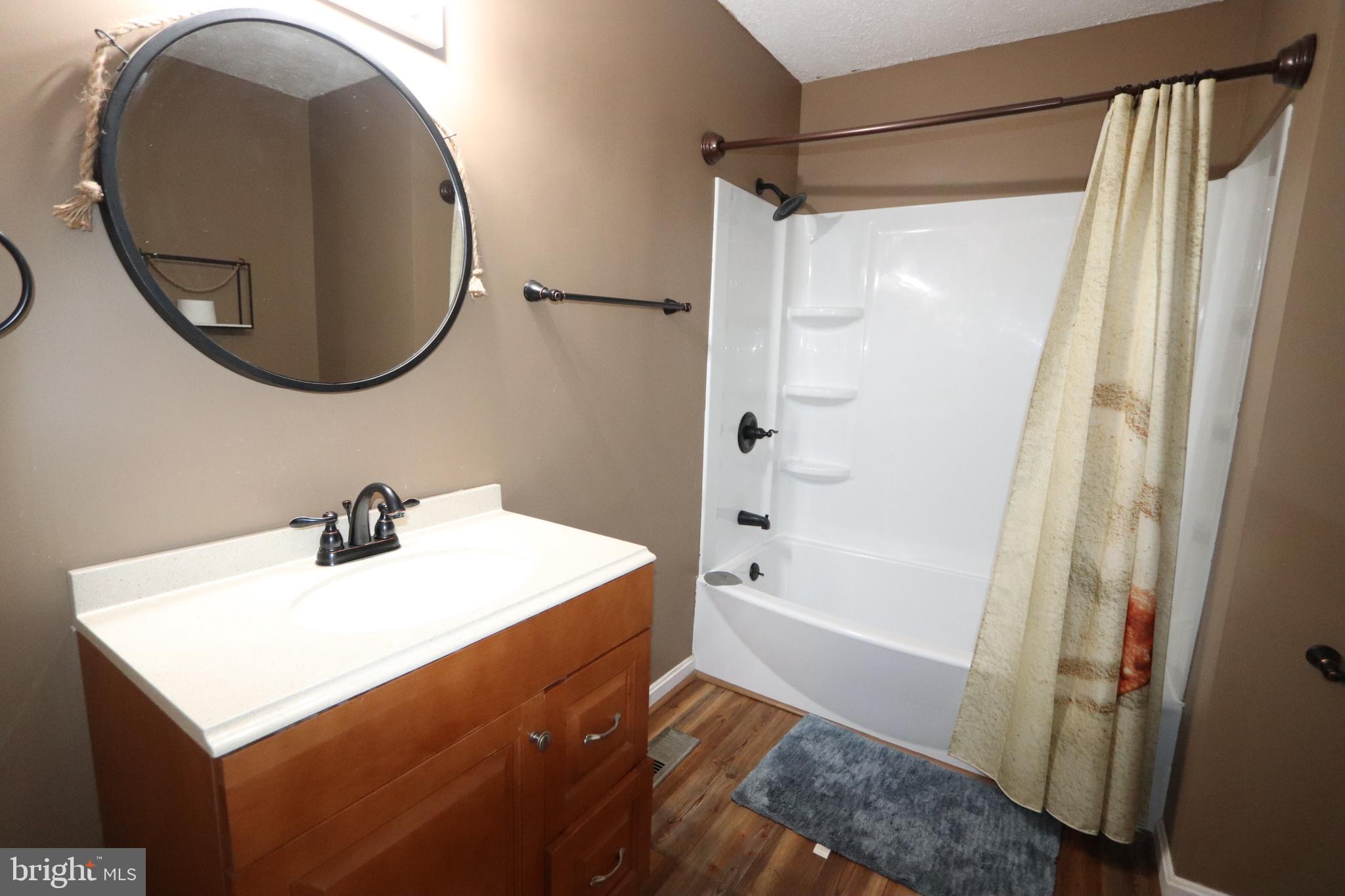 GUNSTON ESTATES - Residential