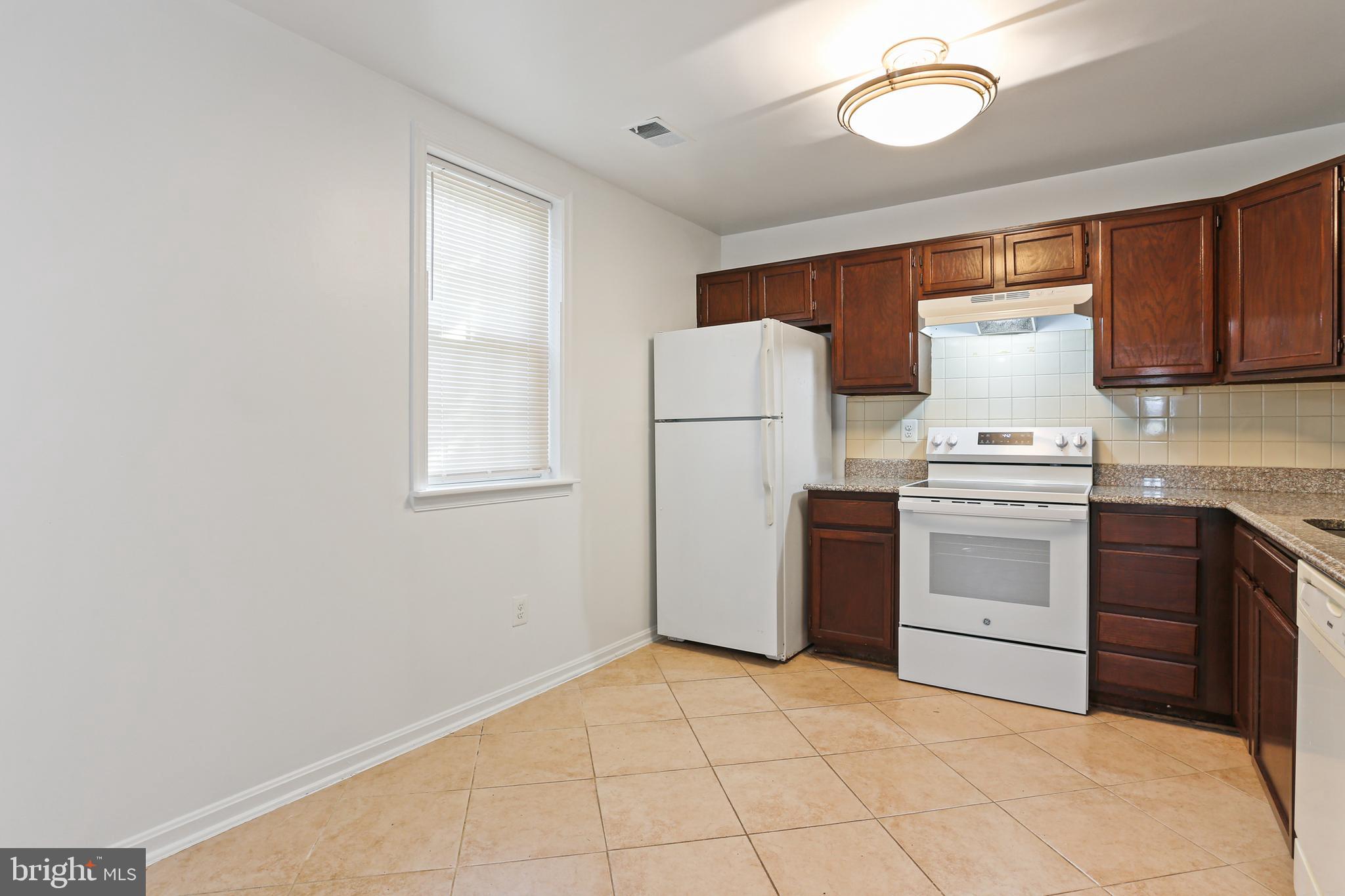 GREENS OF WARTHER - Residential Lease