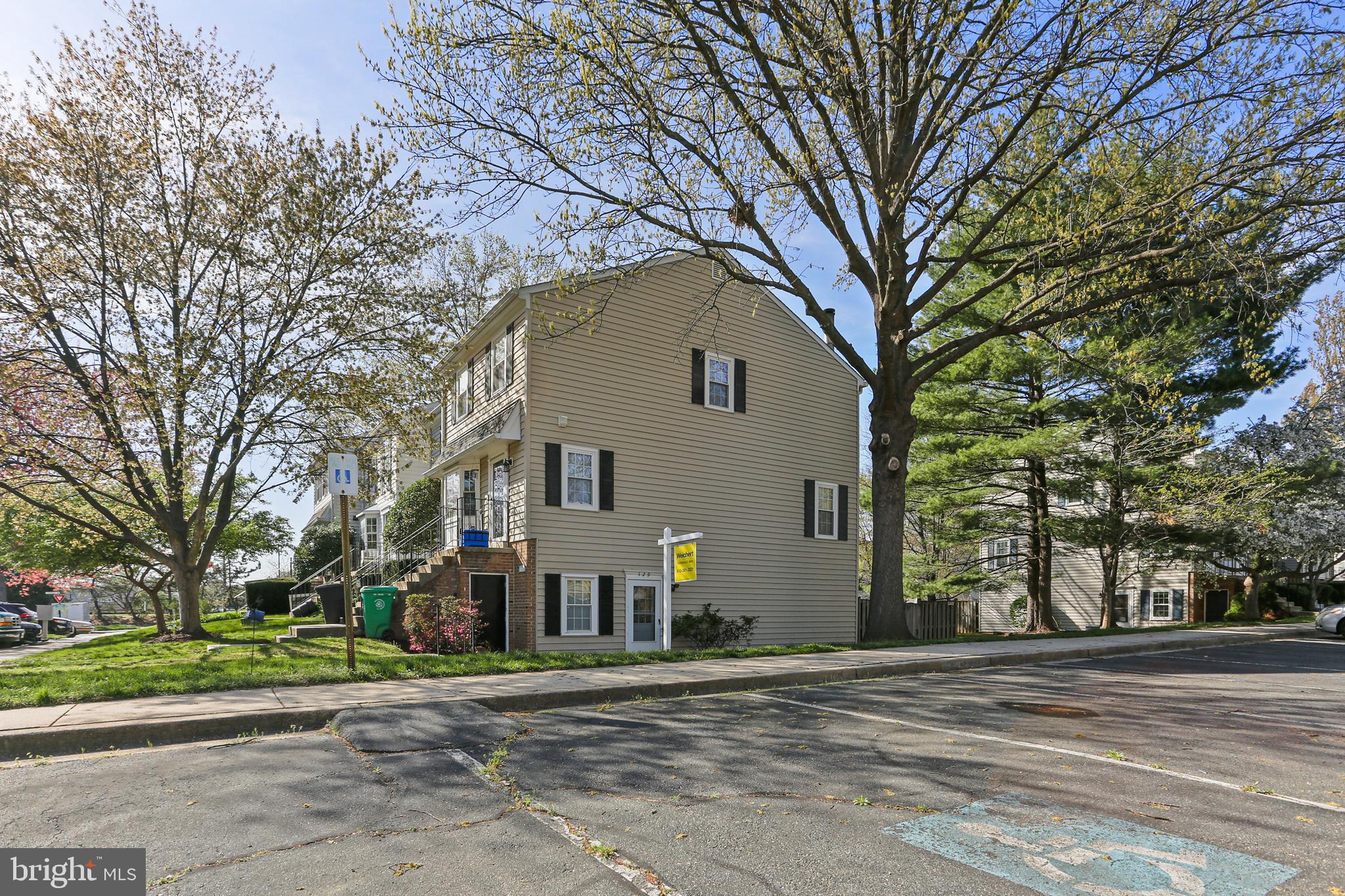 GREENS OF WARTHER - Residential Lease