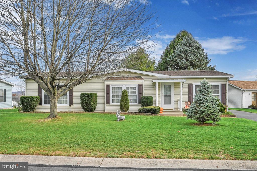 Photo of 40 BILL DR, DENVER, PA 17517 (MLS # PALA2028368)