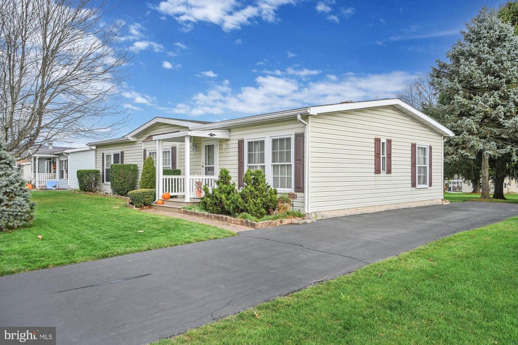 Photo of 40 BILL DR, DENVER, PA 17517 (MLS # PALA2028368)