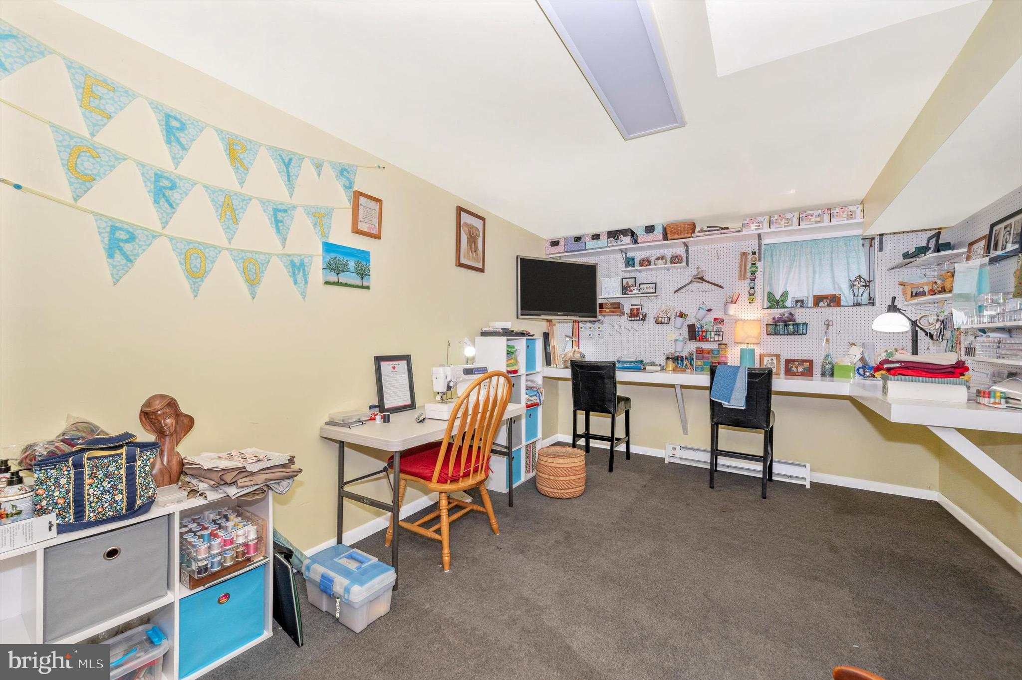 HOLLOW ESTATES - Residential