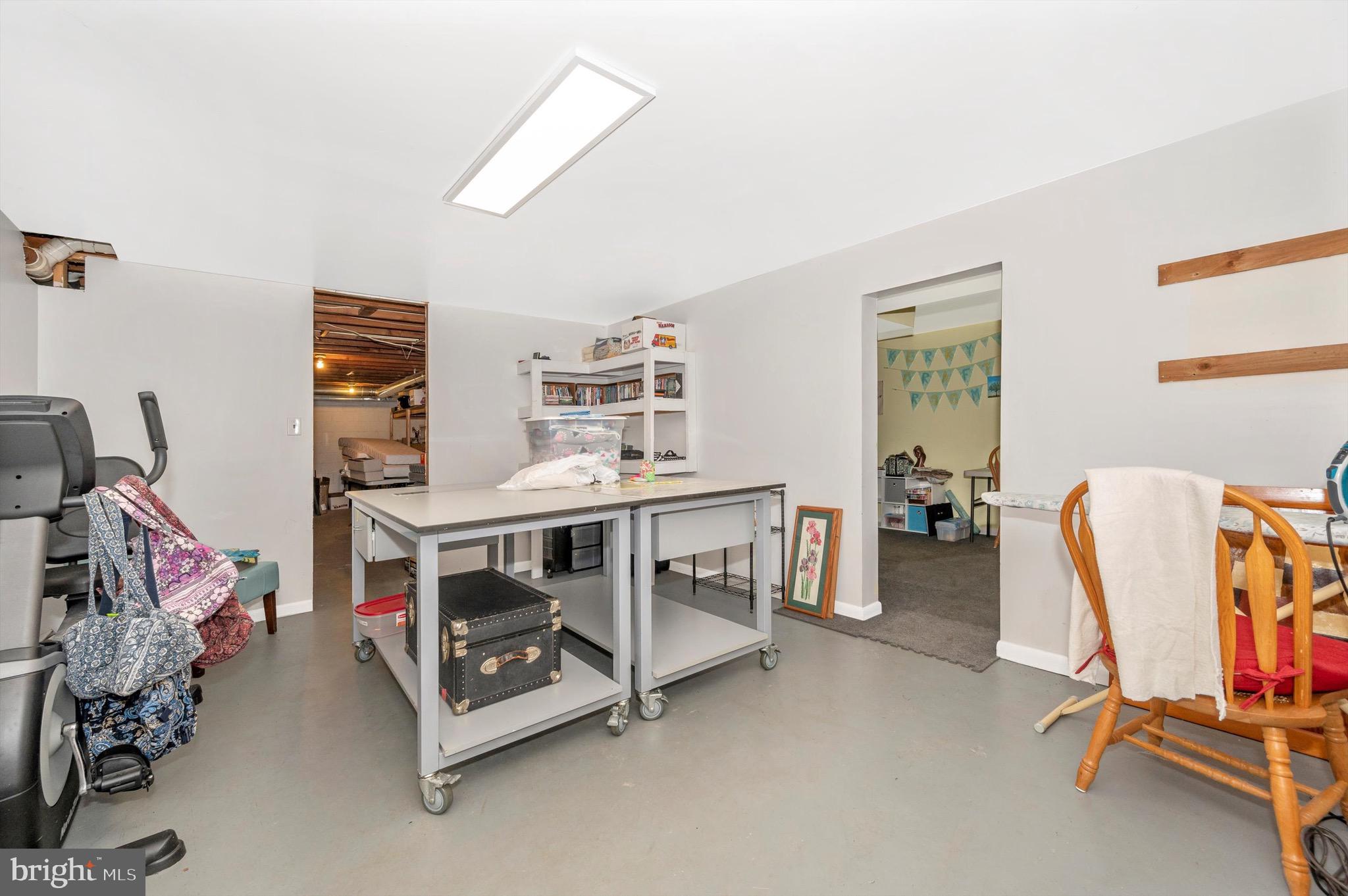 HOLLOW ESTATES - Residential