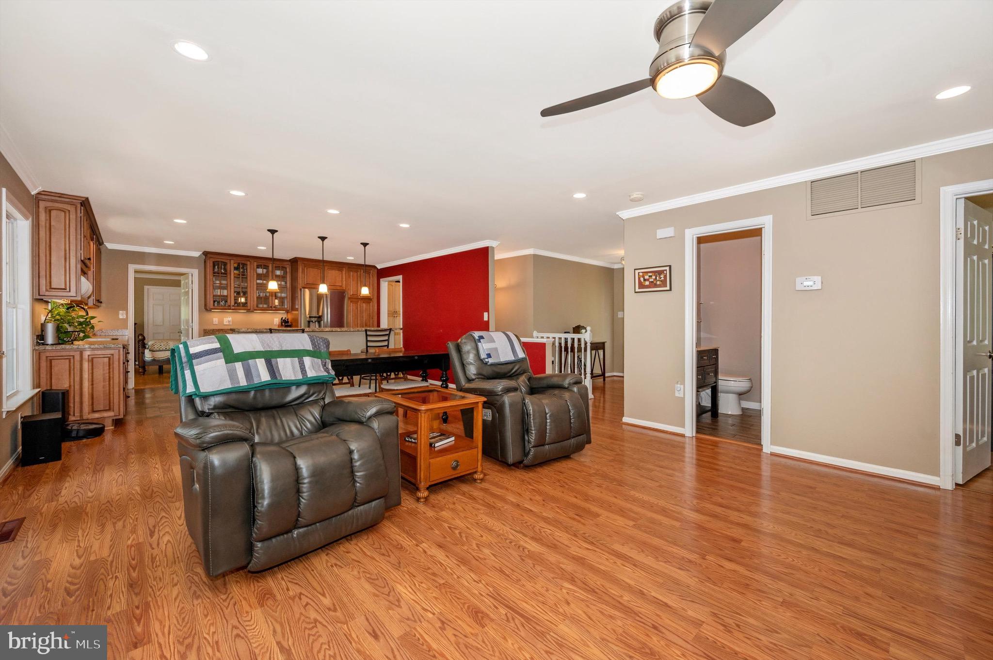 HOLLOW ESTATES - Residential