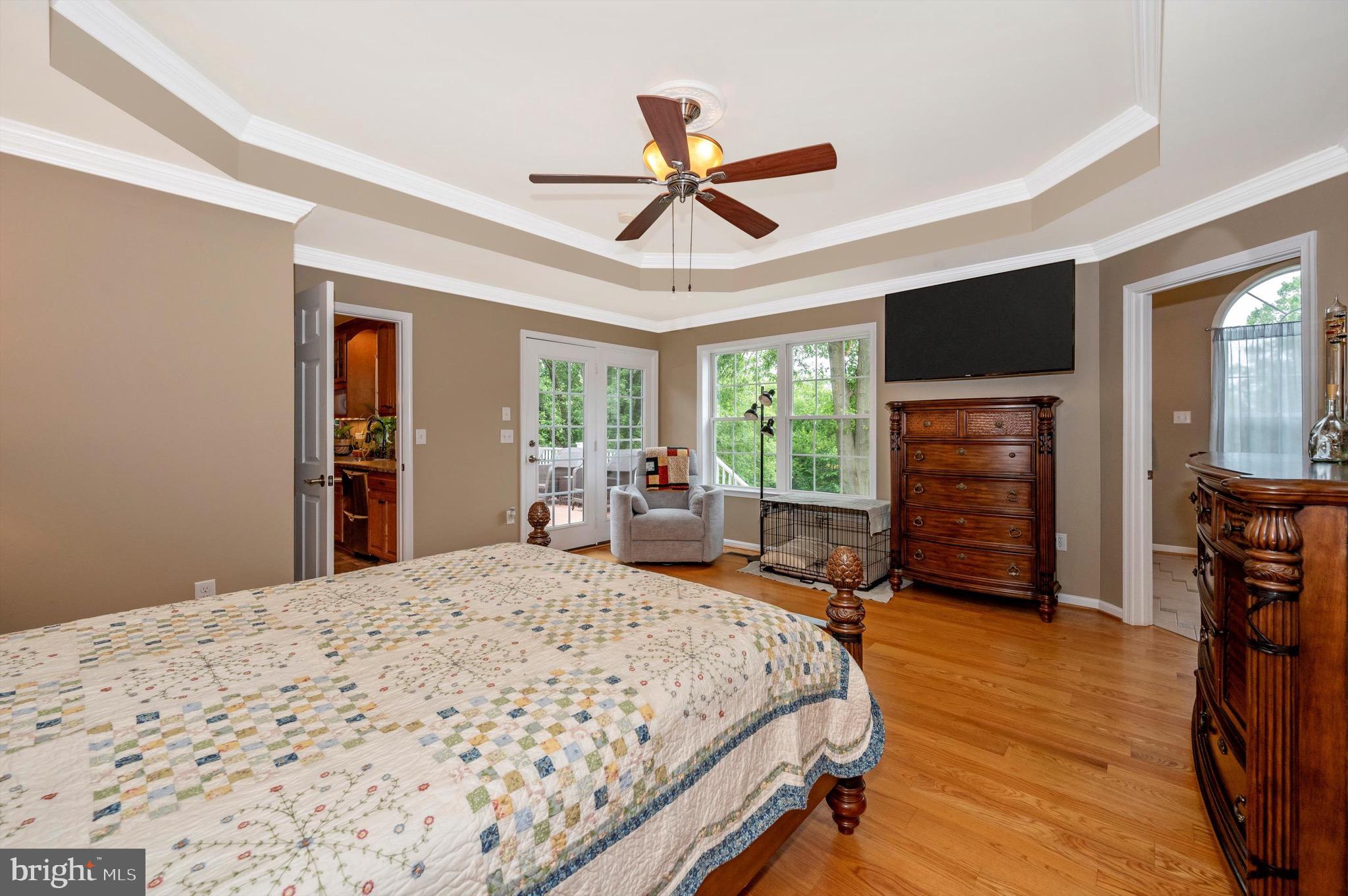 HOLLOW ESTATES - Residential