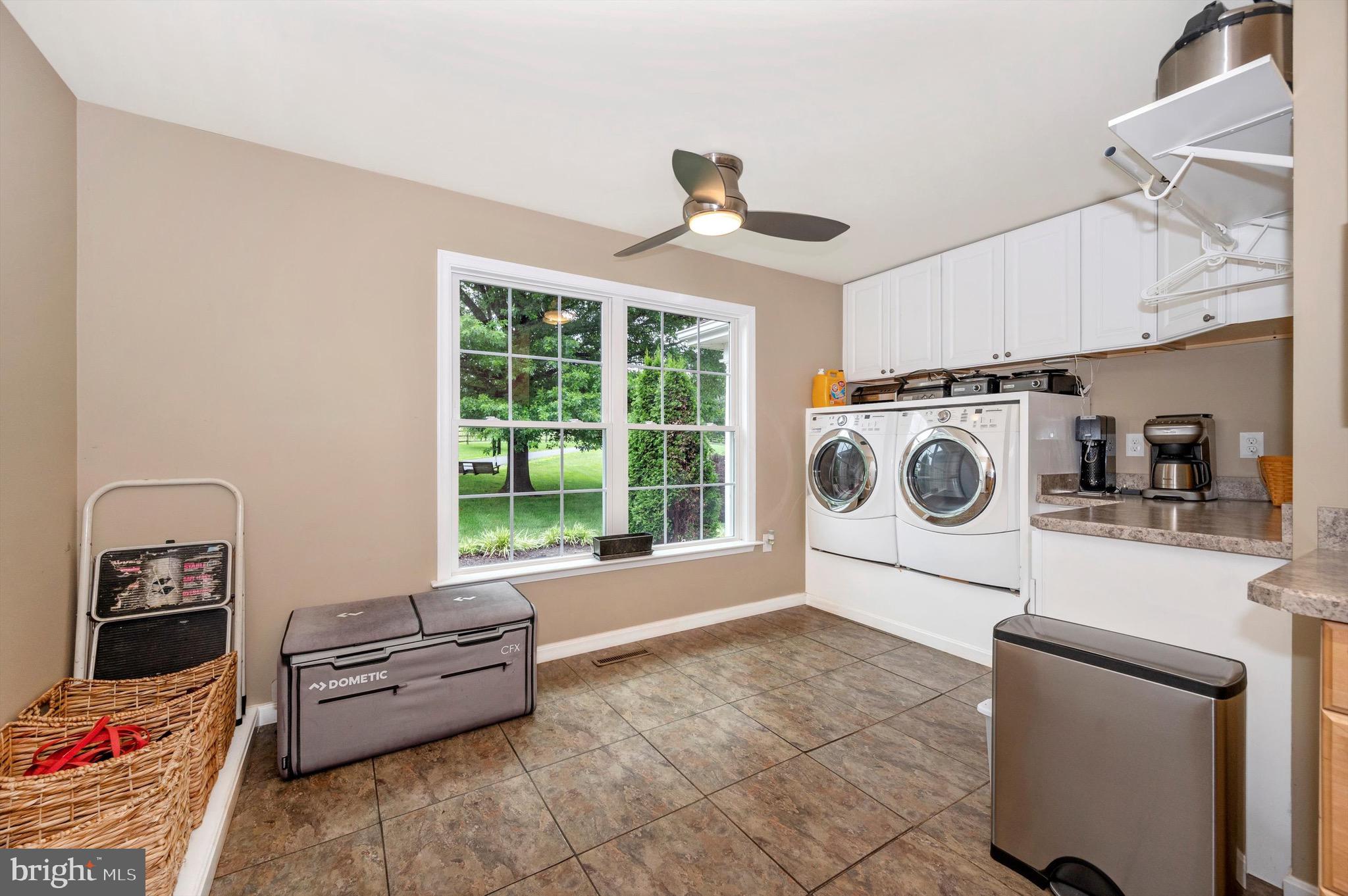 HOLLOW ESTATES - Residential