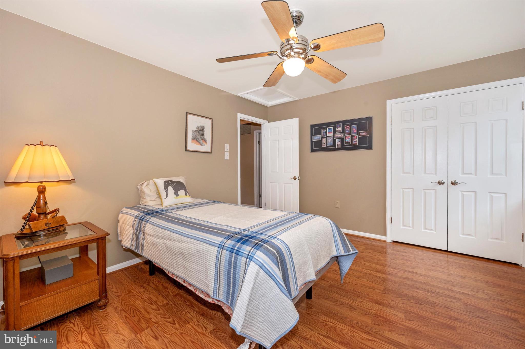 HOLLOW ESTATES - Residential