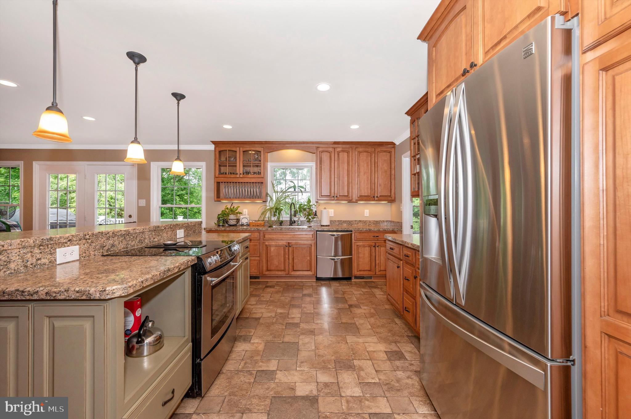 HOLLOW ESTATES - Residential