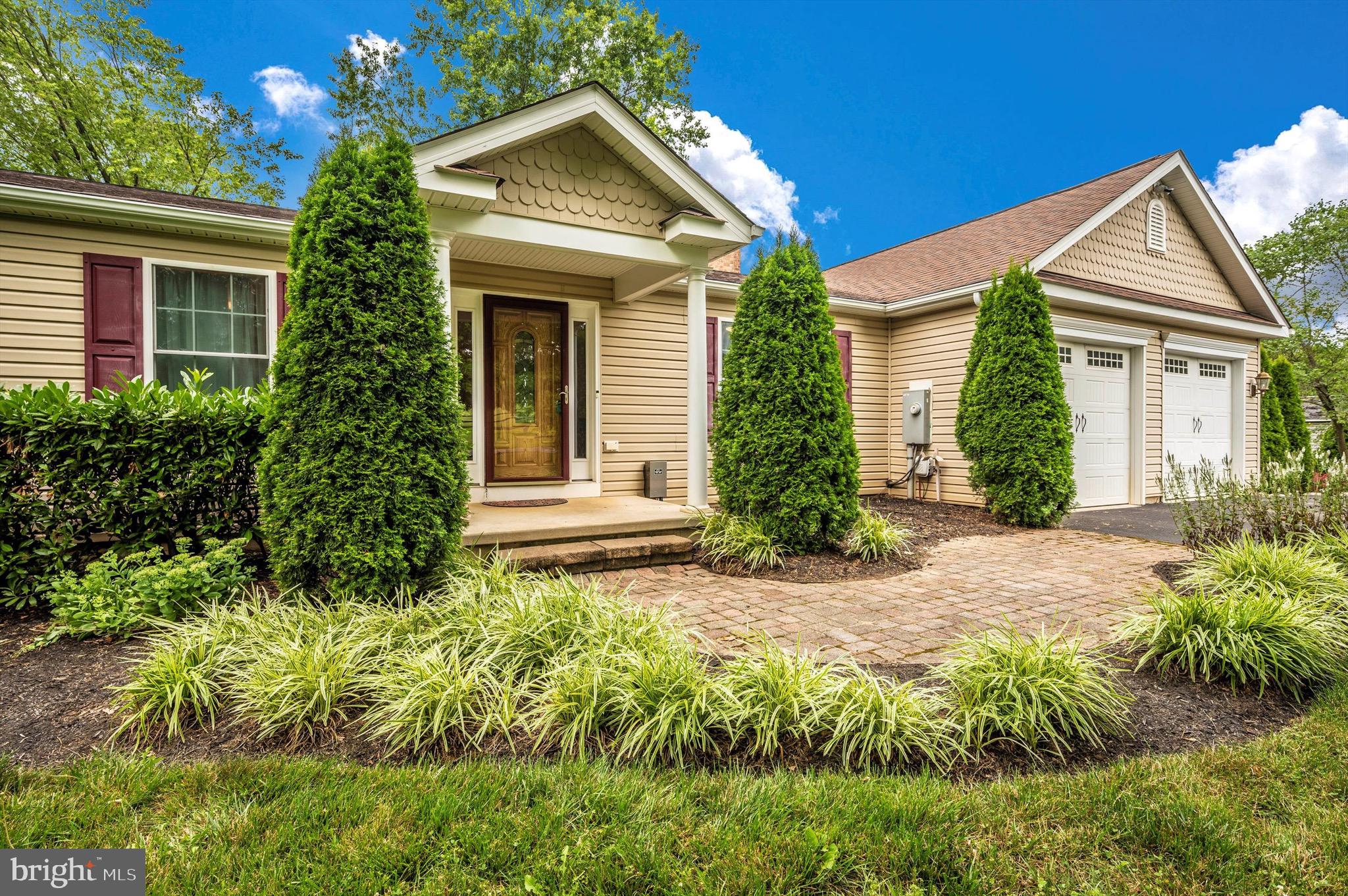 HOLLOW ESTATES - Residential