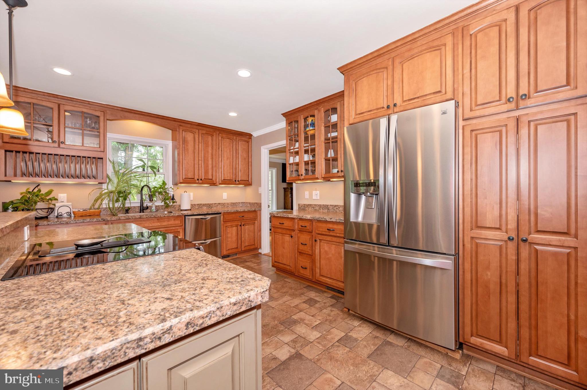 HOLLOW ESTATES - Residential