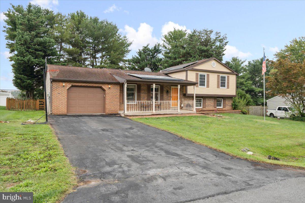 8207 REVEILLE COURT