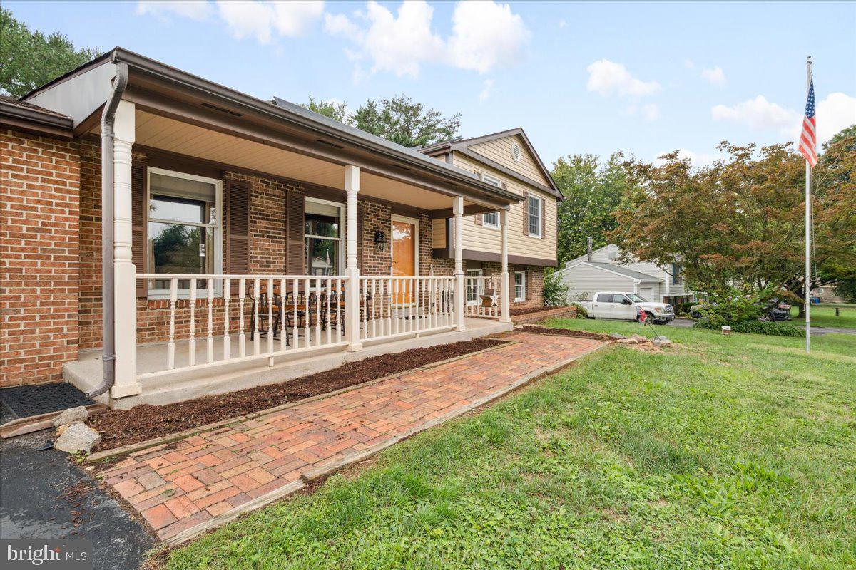 8207 REVEILLE COURT