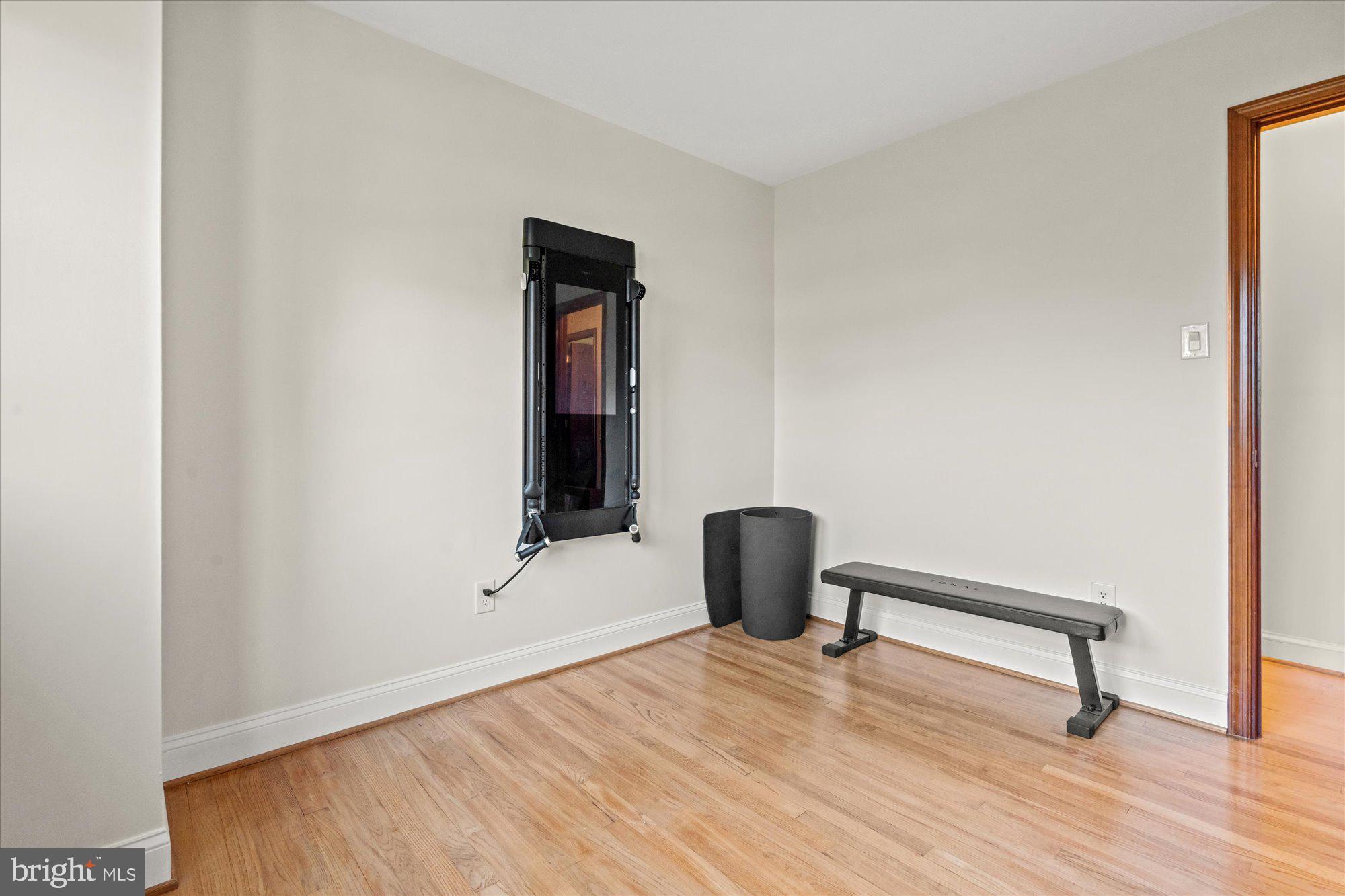 WAYNEWOOD - Residential