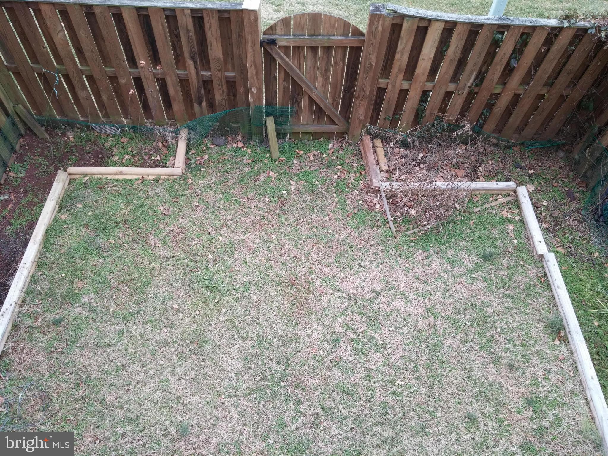 CROSSROADS MANOR - Residential Lease