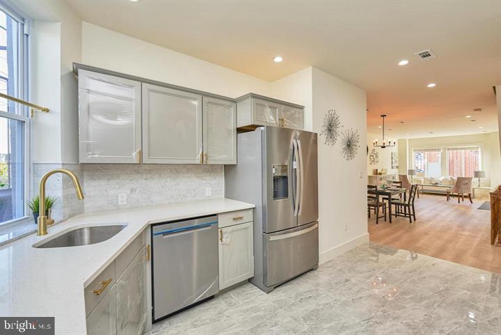 DRUID HEIGHTS - Residential Lease