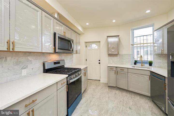 DRUID HEIGHTS - Residential Lease