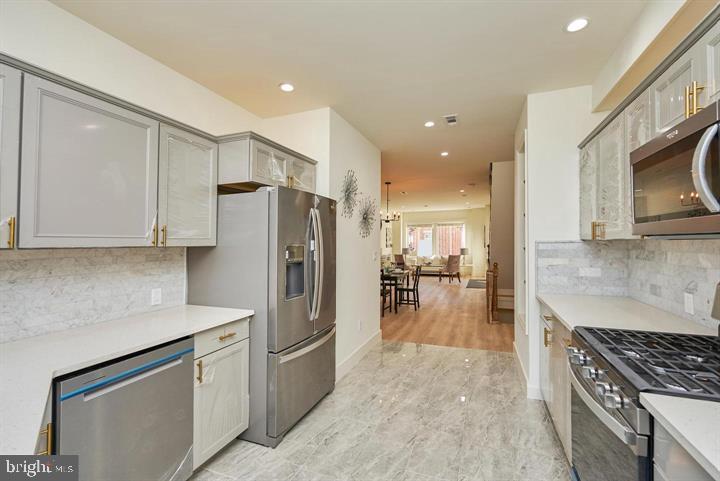 DRUID HEIGHTS - Residential Lease