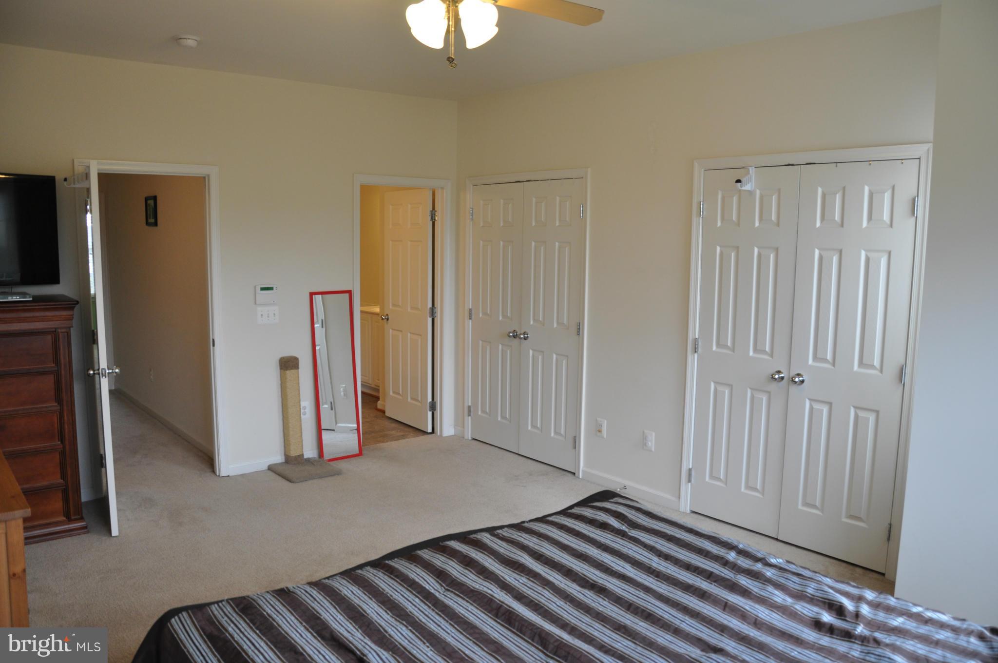 RIVER OAKS-BROOKFIELD CO - Residential