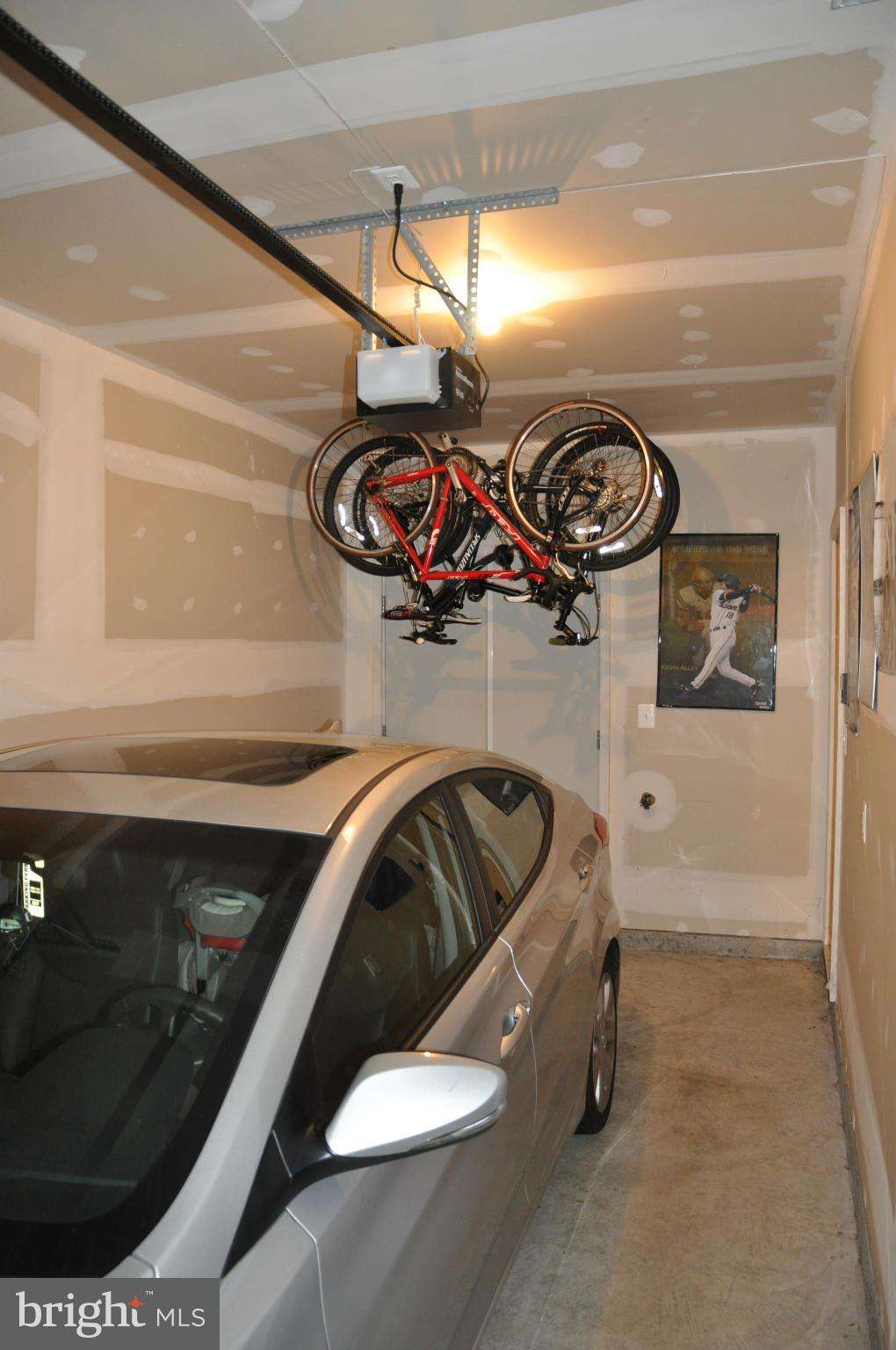 RIVER OAKS-BROOKFIELD CO - Residential