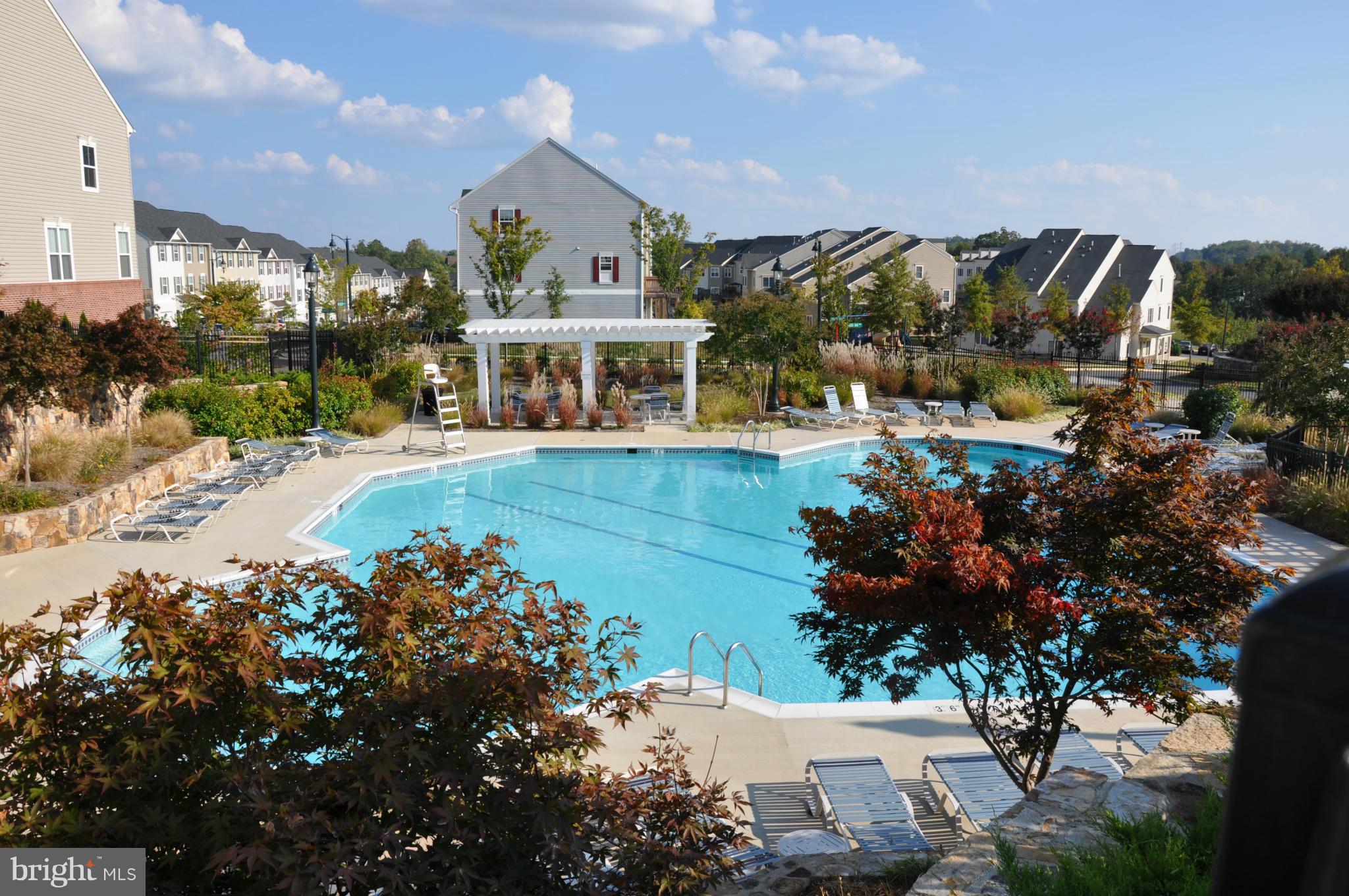 RIVER OAKS-BROOKFIELD CO - Residential