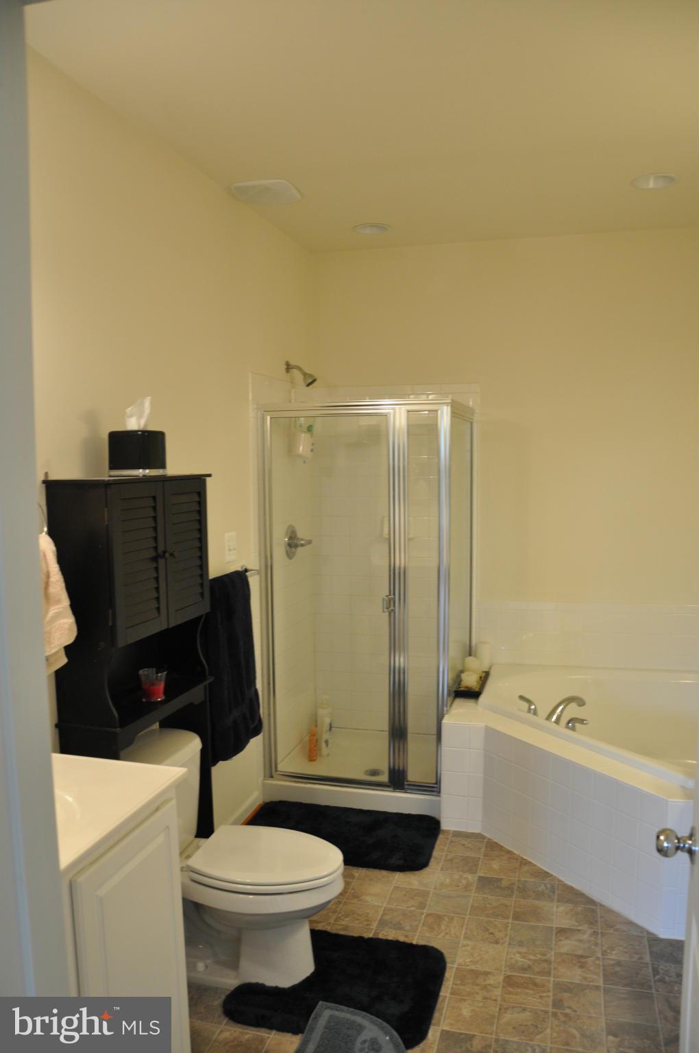 RIVER OAKS-BROOKFIELD CO - Residential