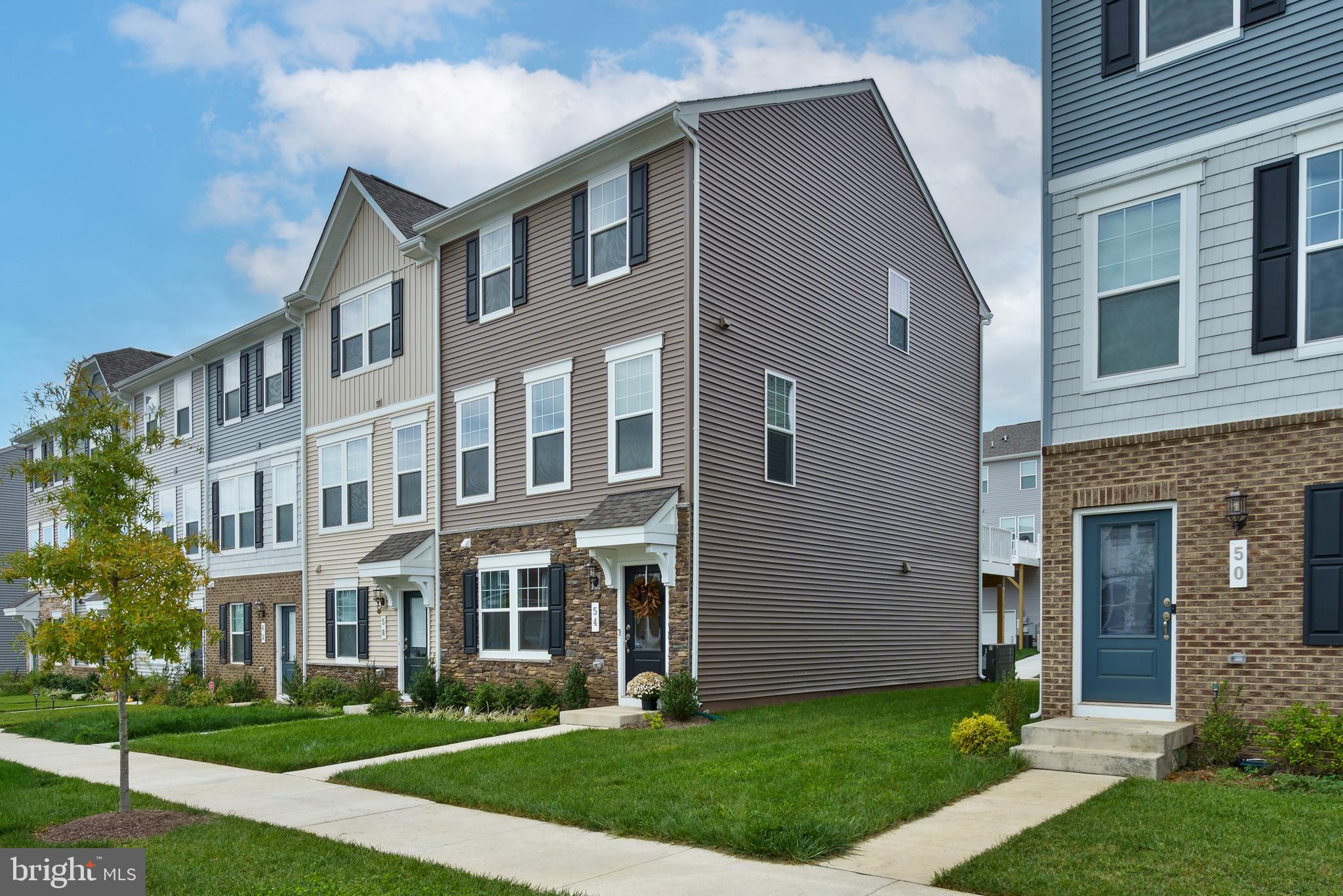 PRESIDENTS POINTE - Residential