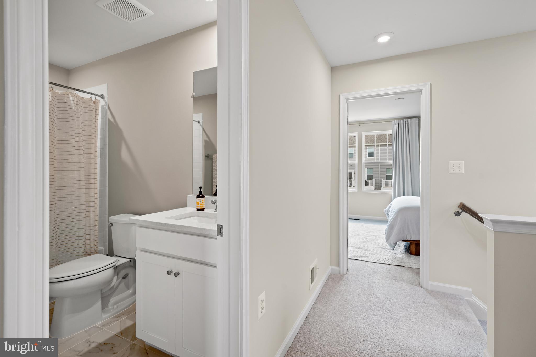 PRESIDENTS POINTE - Residential