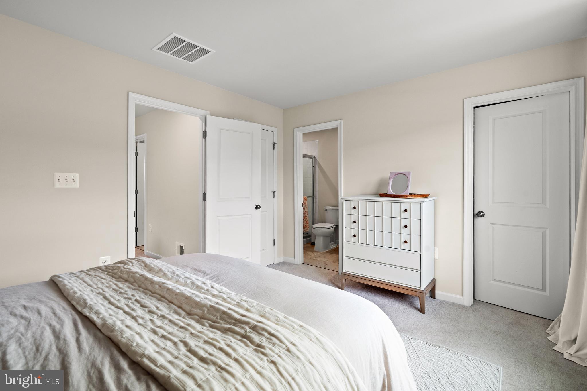 PRESIDENTS POINTE - Residential